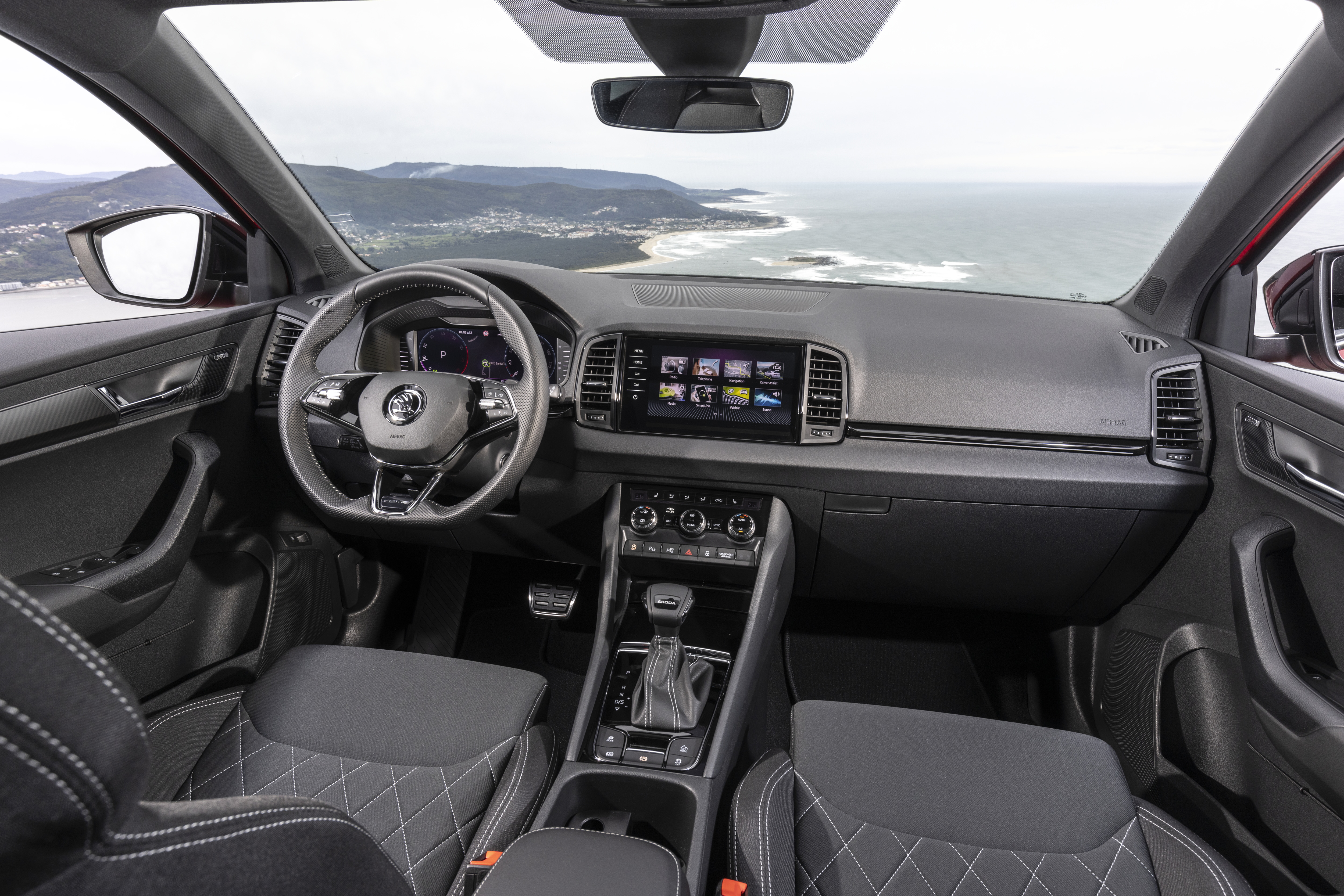 SKODA KAROQ Mei 2022