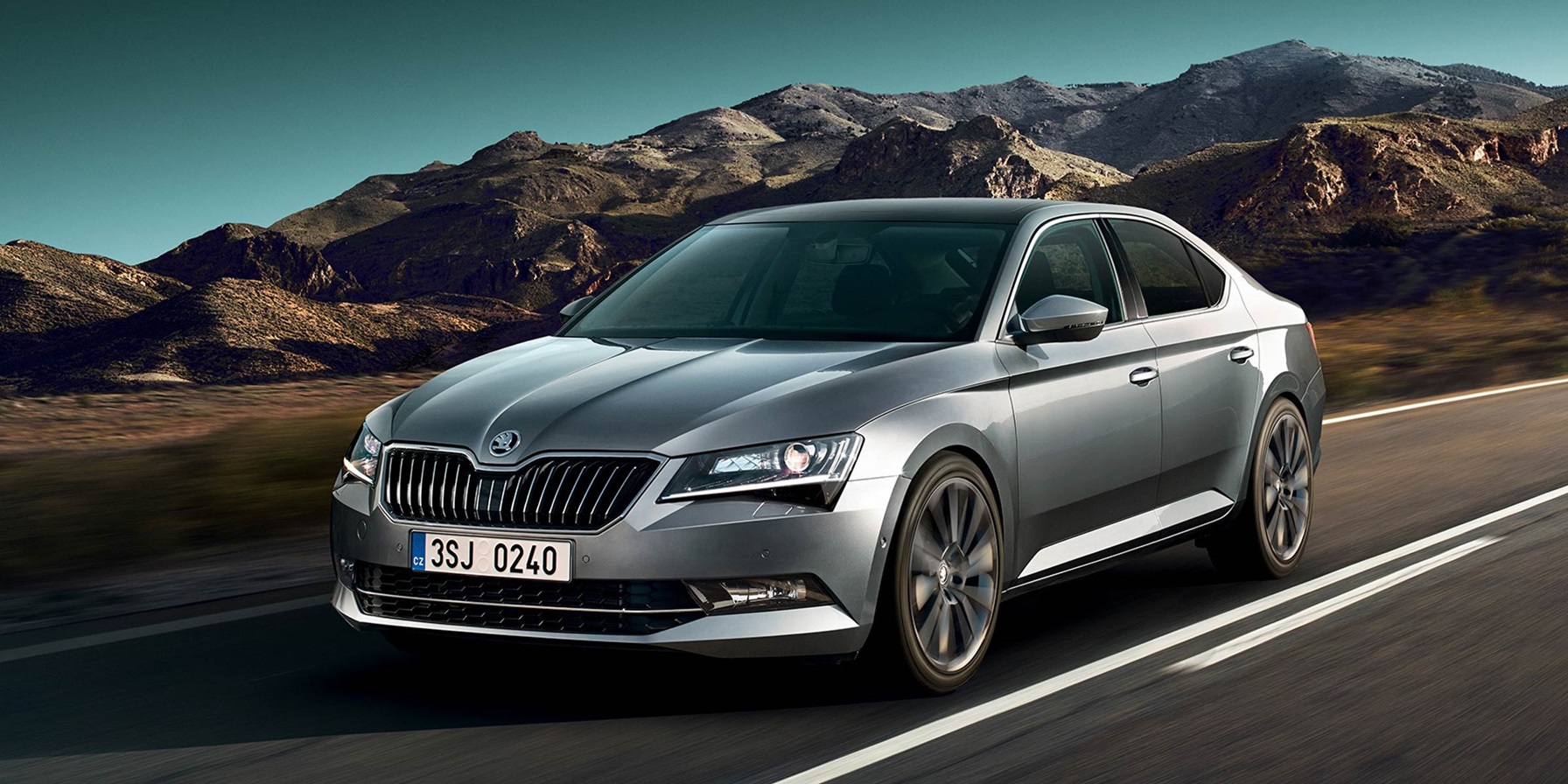 Skoda Superb voorkant