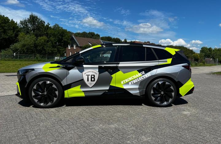 SKODA ENYAQ met wrap