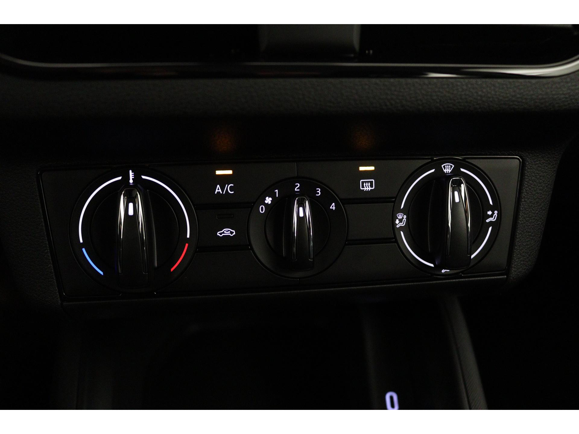 Škoda - Kamiq 1.0 TSI 110 6MT Active - 2023