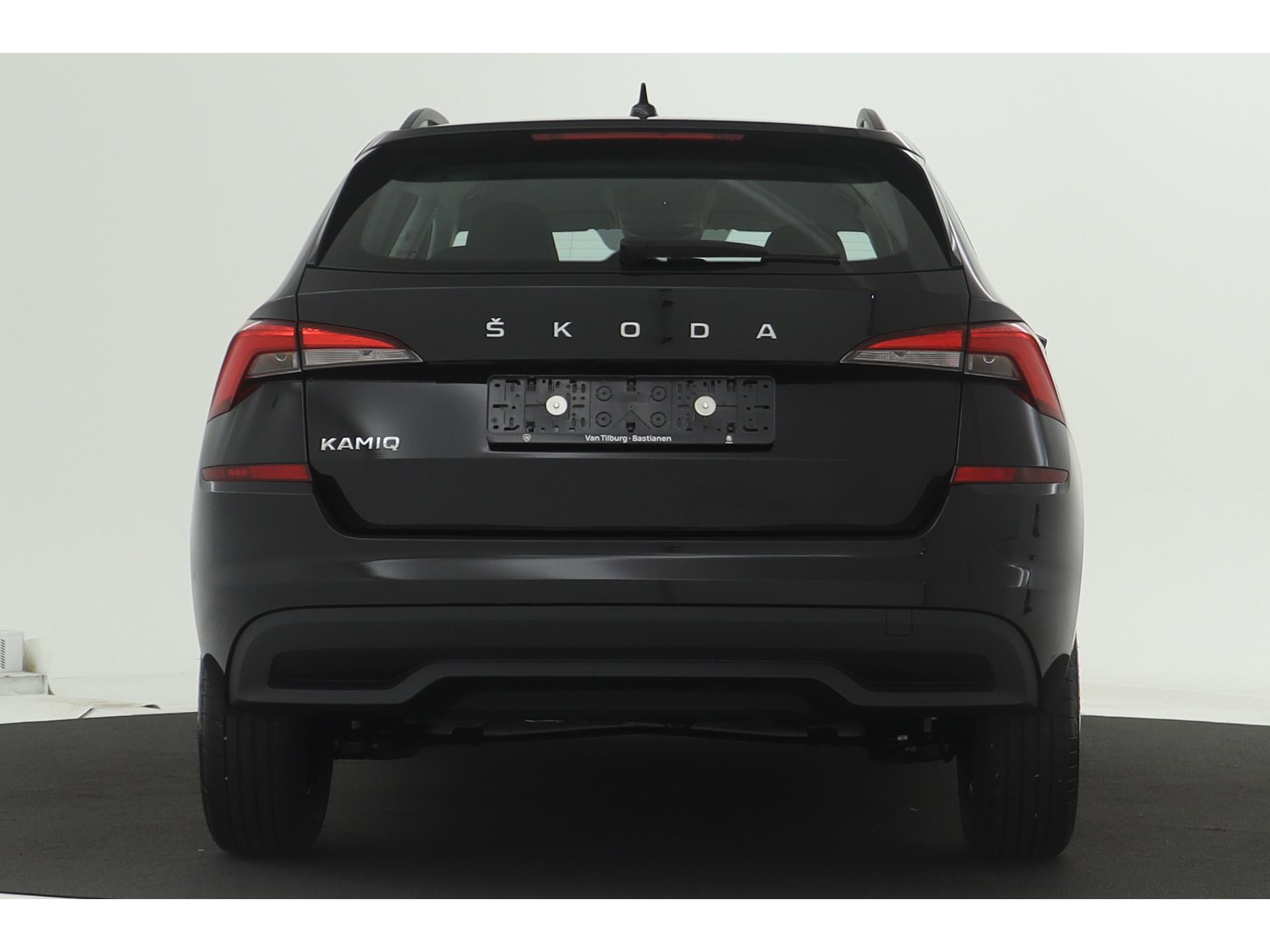 Škoda - Kamiq 1.0 TSI 110 6MT Active - 2023