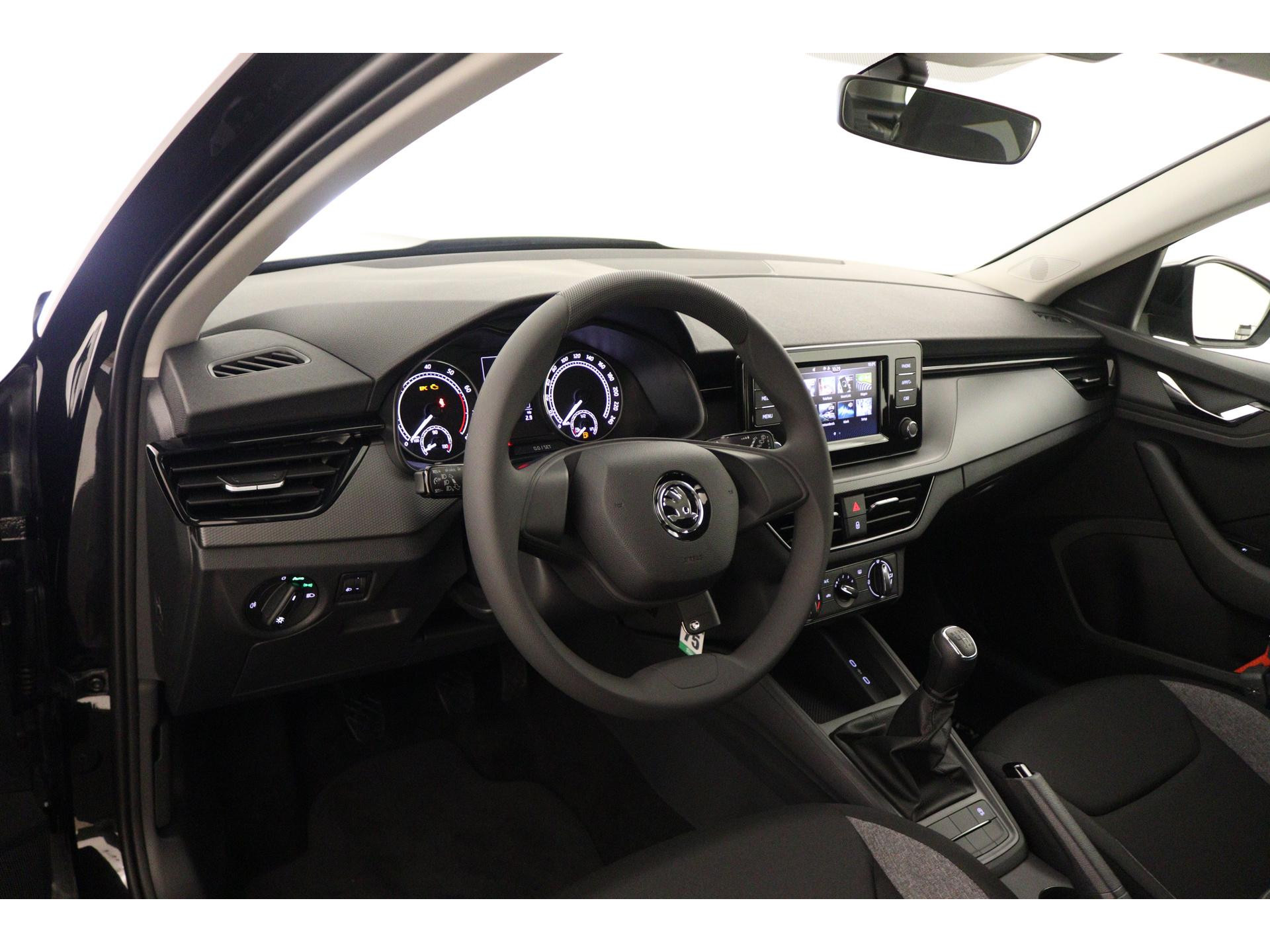 Škoda - Kamiq 1.0 TSI 110 6MT Active - 2023
