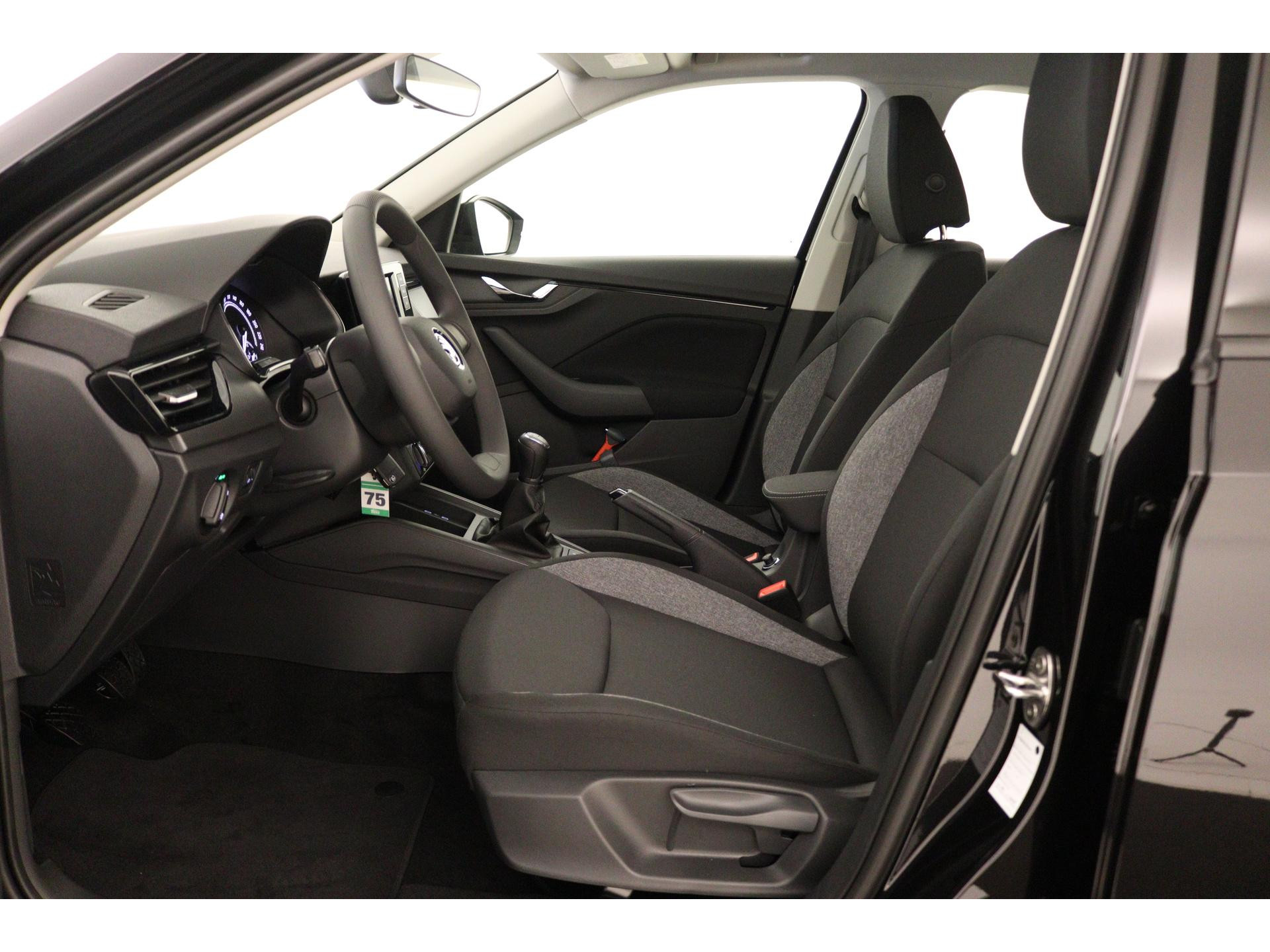 Škoda - Kamiq 1.0 TSI 110 6MT Active - 2023