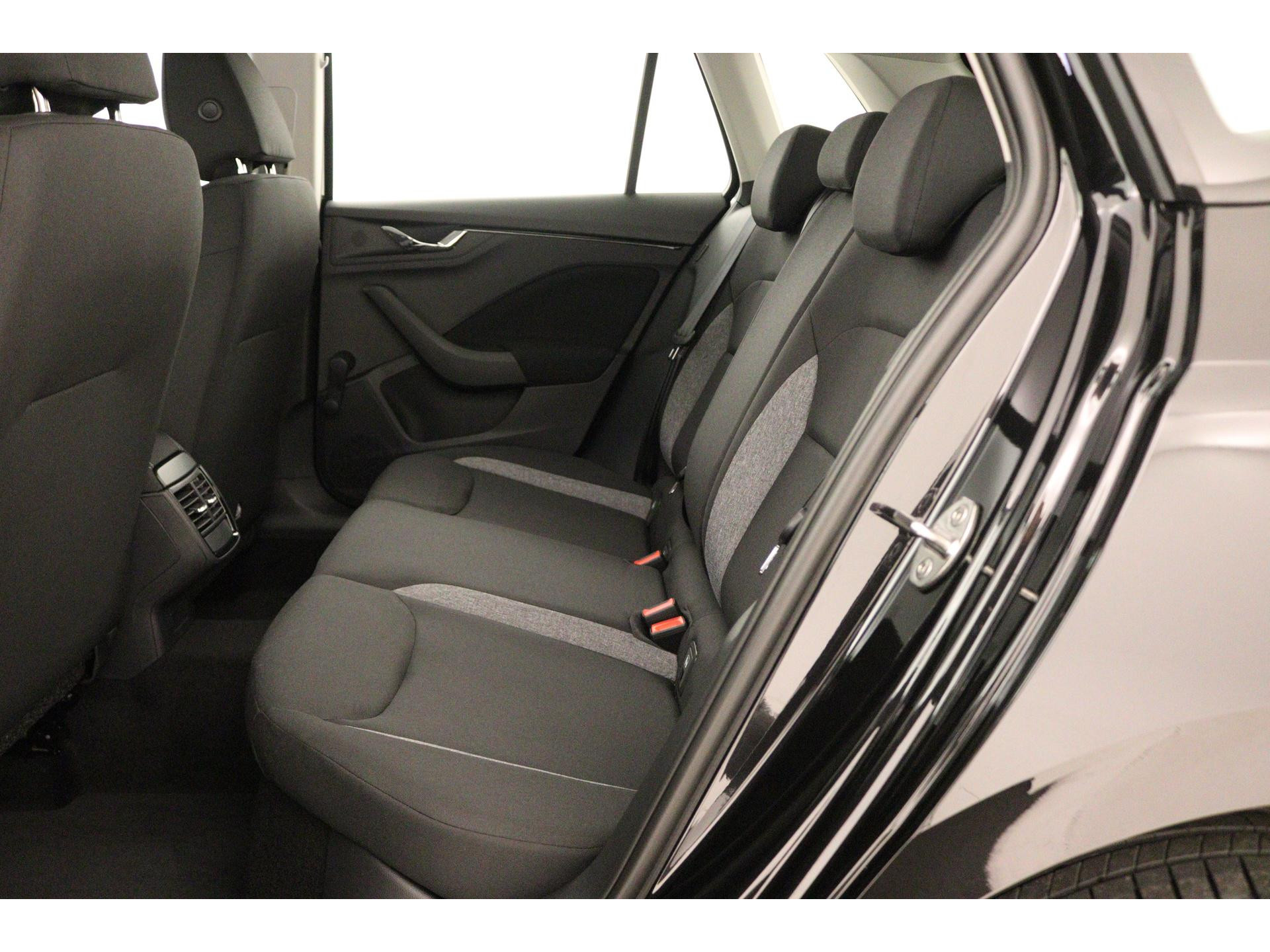 Škoda - Kamiq 1.0 TSI 110 6MT Active - 2023