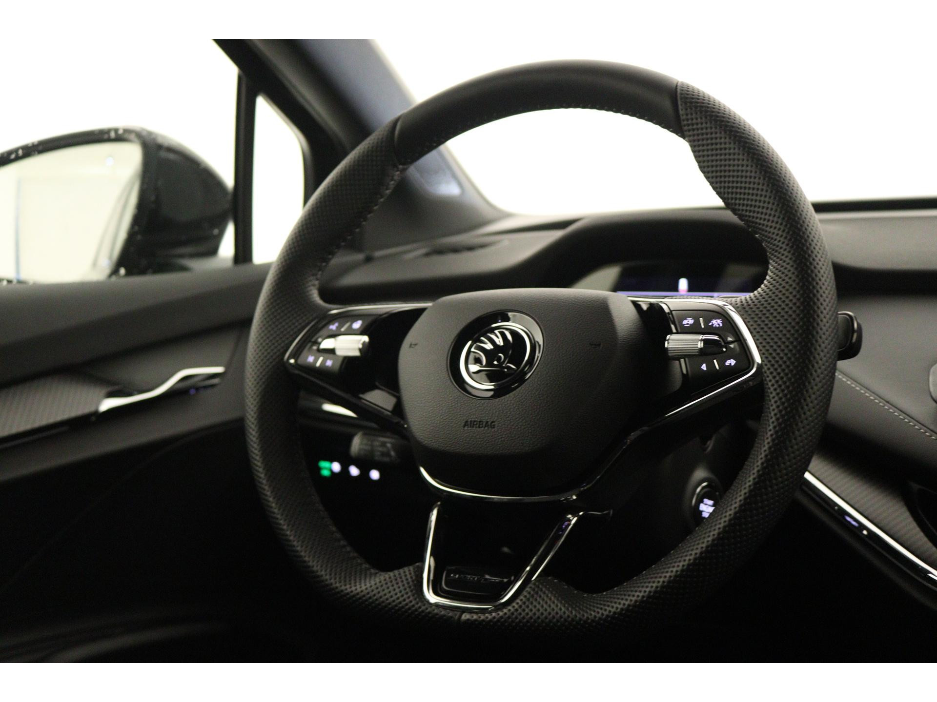 Škoda - ENYAQ iV 60 Elektromotor 180 1AT Sportline - 2023