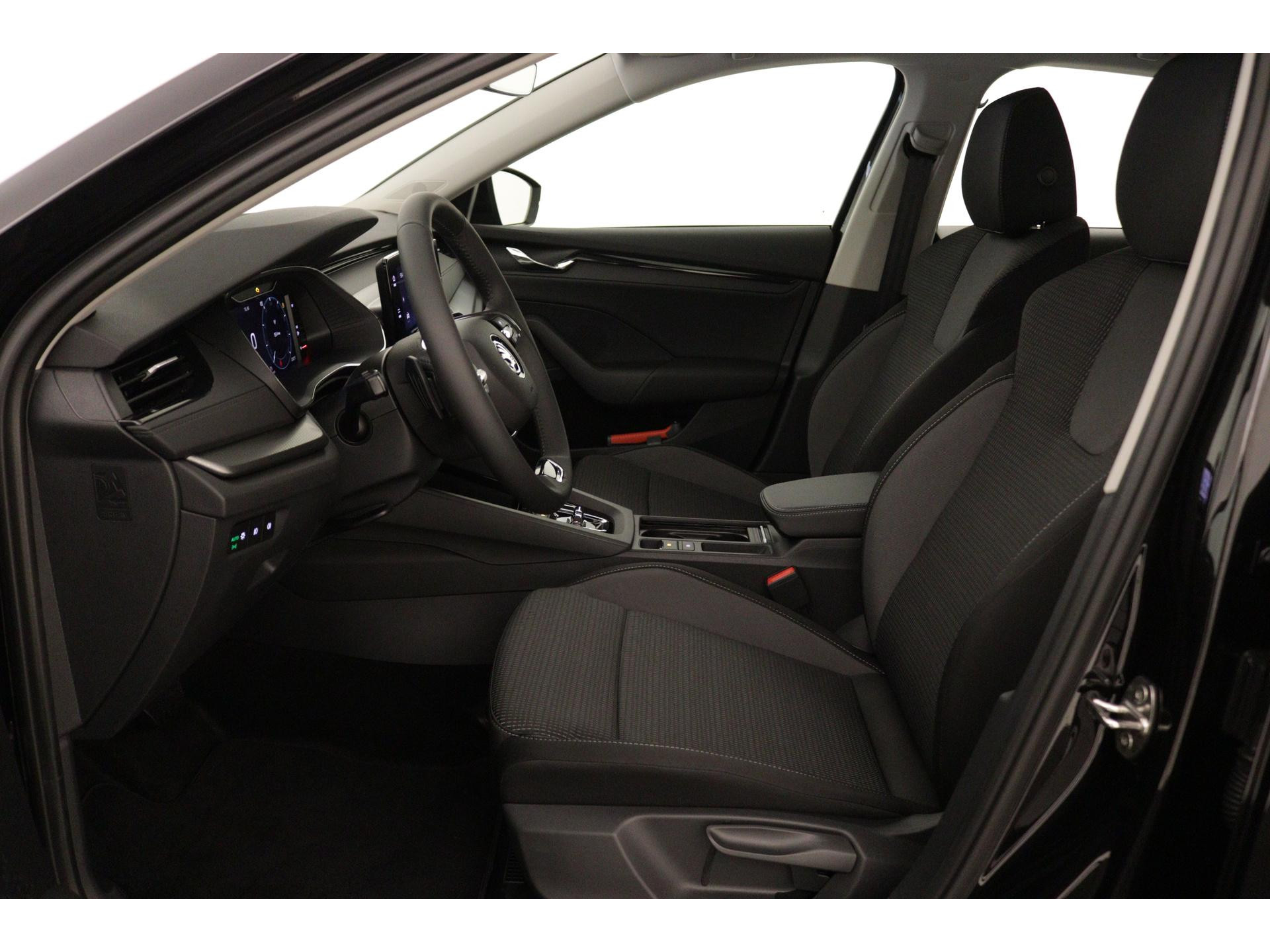 Škoda - Octavia Hatchback 1.0 TSI e-TEC 110 7DSG Ambition - 2023