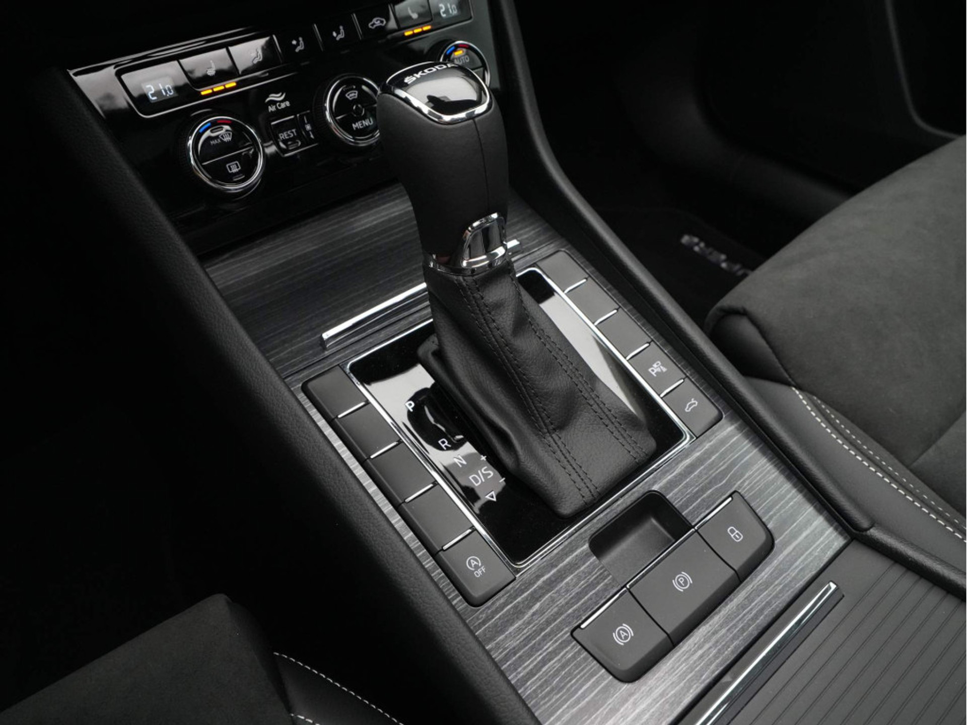Škoda - Superb Combi 1.5 TSI 150 7DSG Business Edition Plus - 2024