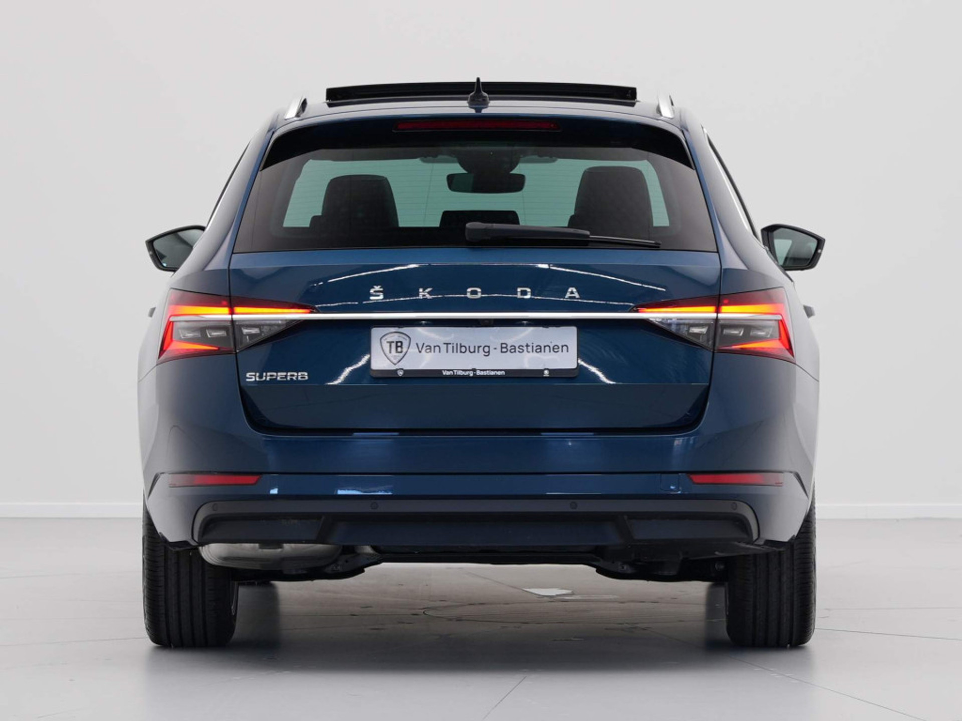 Škoda - Superb Combi 1.5 TSI 150 7DSG Business Edition Plus - 2024