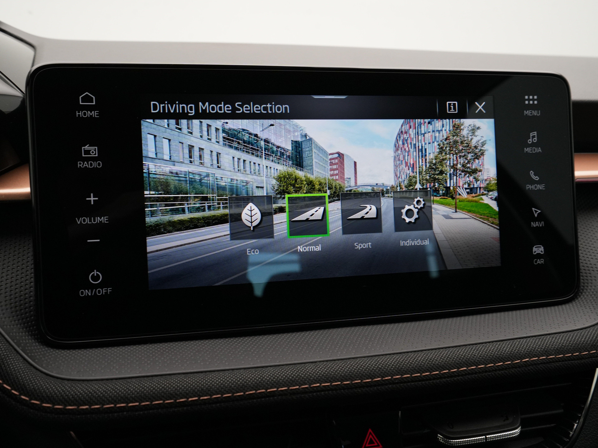 Škoda - Fabia 1.0 TSI Greentech 95 5MT Business Edition - 2025