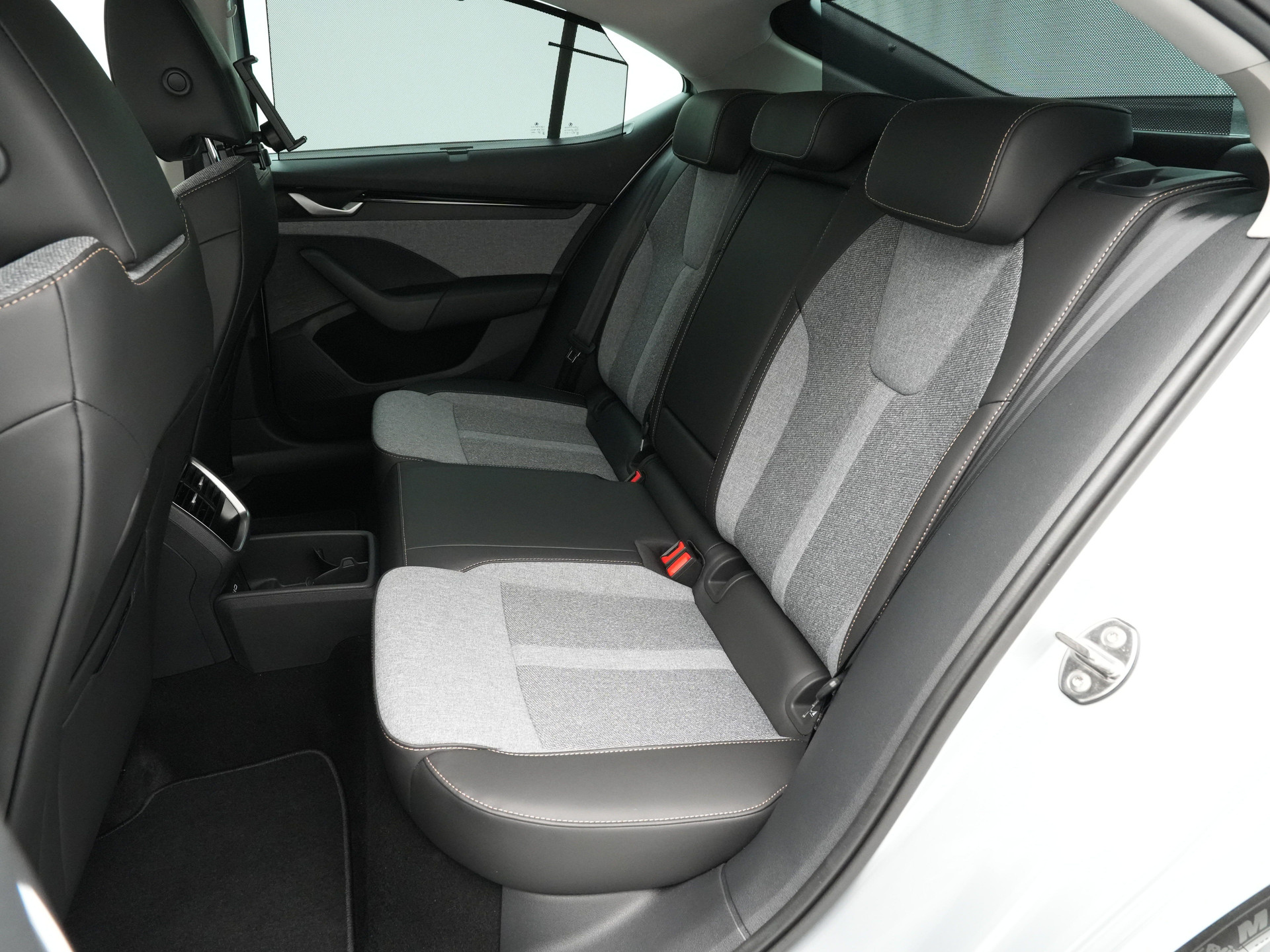 Škoda - Octavia Hatchback Octavia 1.5 TSI e-TEC MHEV 115 DSG-7 First Edition - 2025