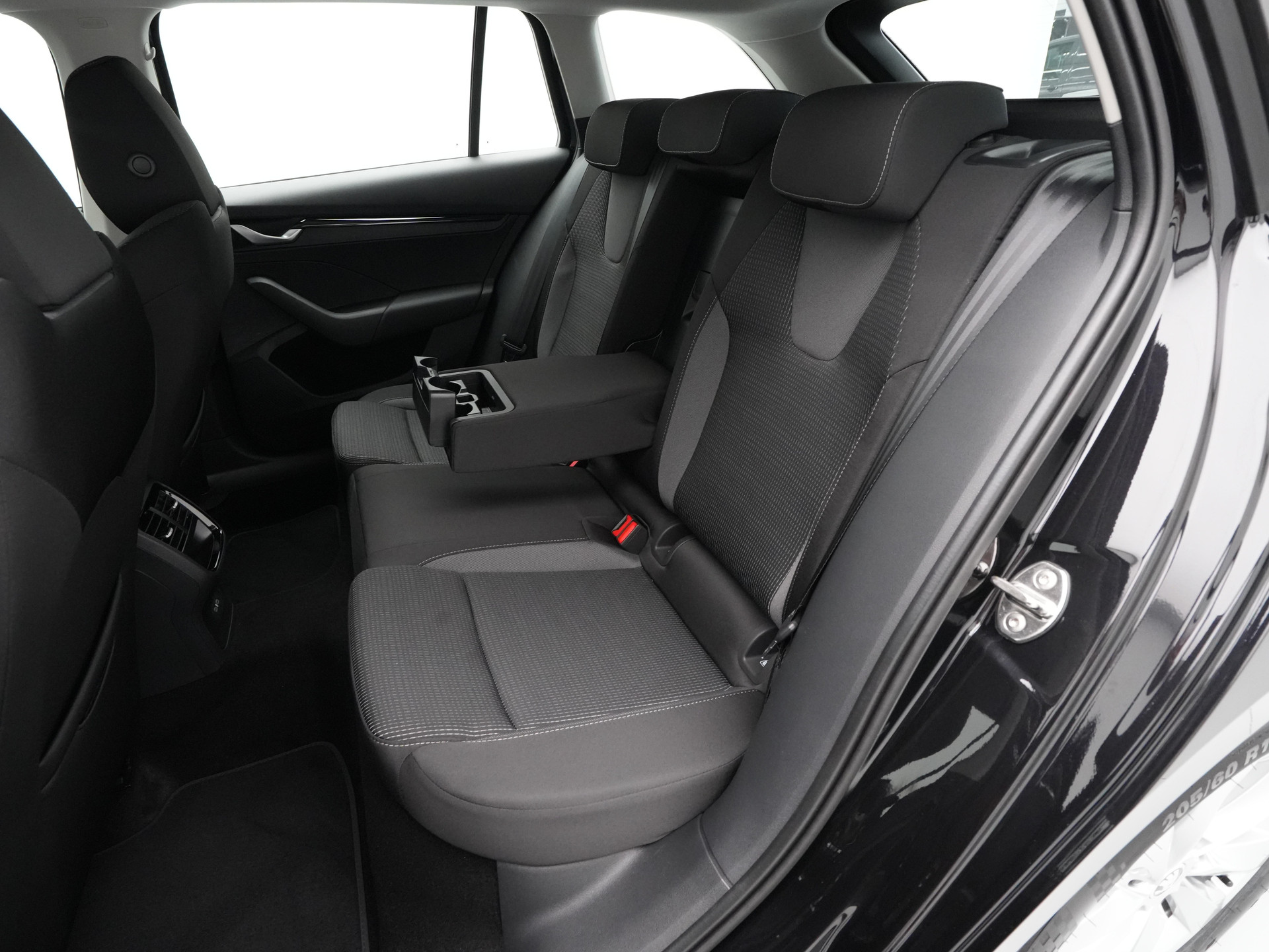 Škoda - Octavia Combi 1.5 TSI e-TEC MHEV 115 7DSG First Edition - 2024