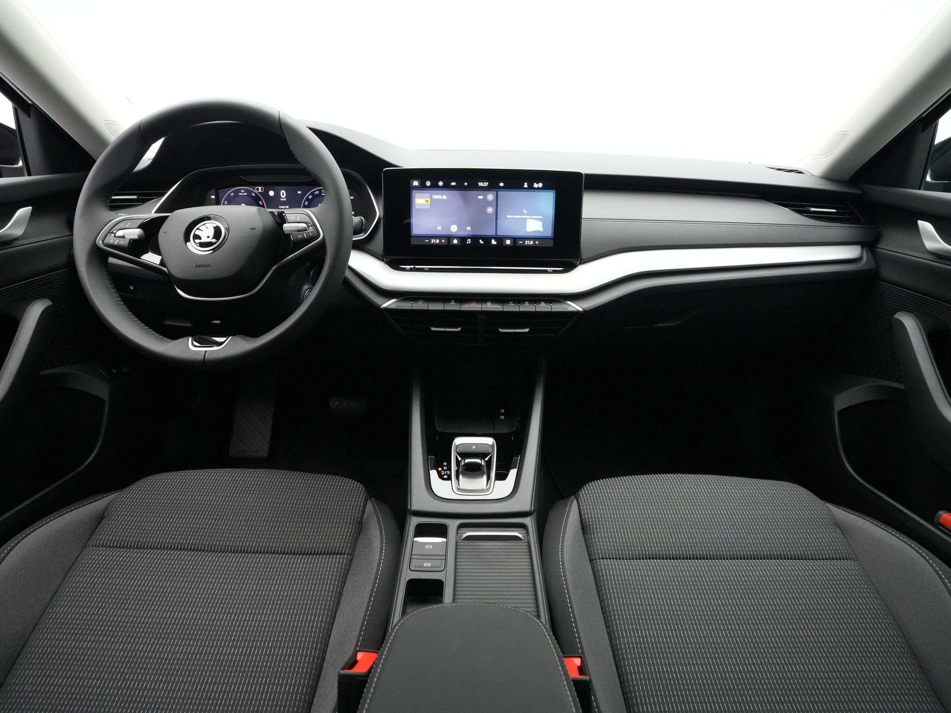 Škoda - Octavia Combi 1.5 TSI e-TEC MHEV 115 7DSG First Edition - 2025