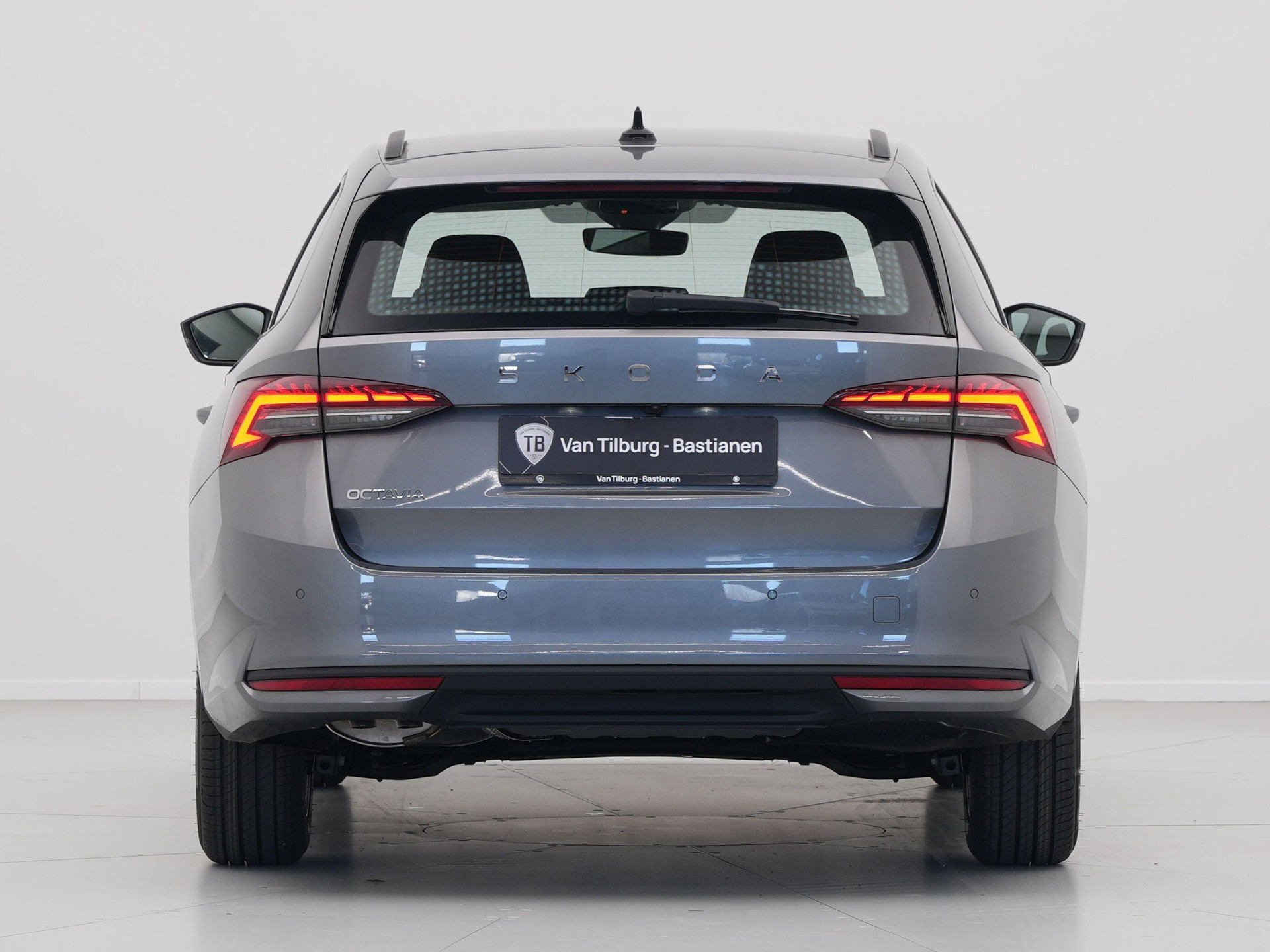 Škoda - Octavia Combi 1.5 TSI e-TEC MHEV 115 7DSG First Edition - 2024