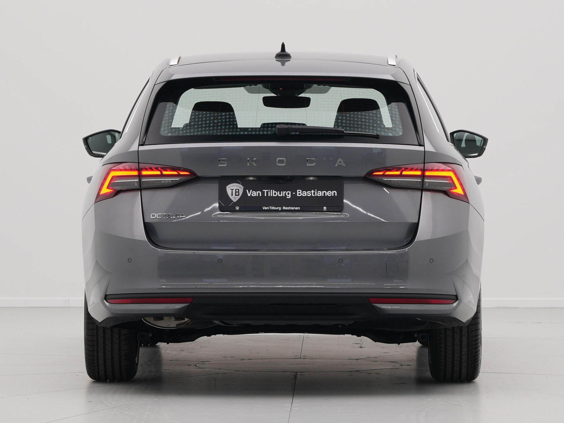 Škoda - Octavia Combi 1.5 TSI e-TEC MHEV 115 7DSG First Edition - 2024