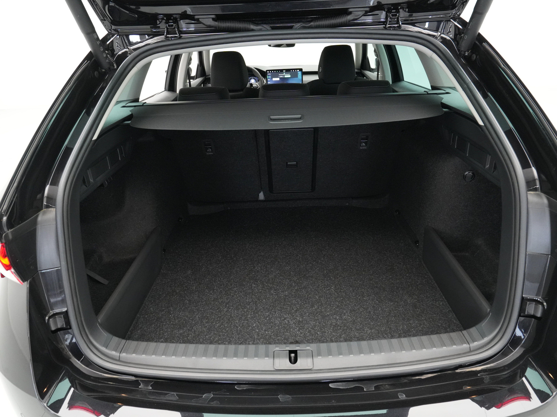 Škoda - Octavia Combi 1.5 TSI 115 6MT Business Edition Plus - 2024