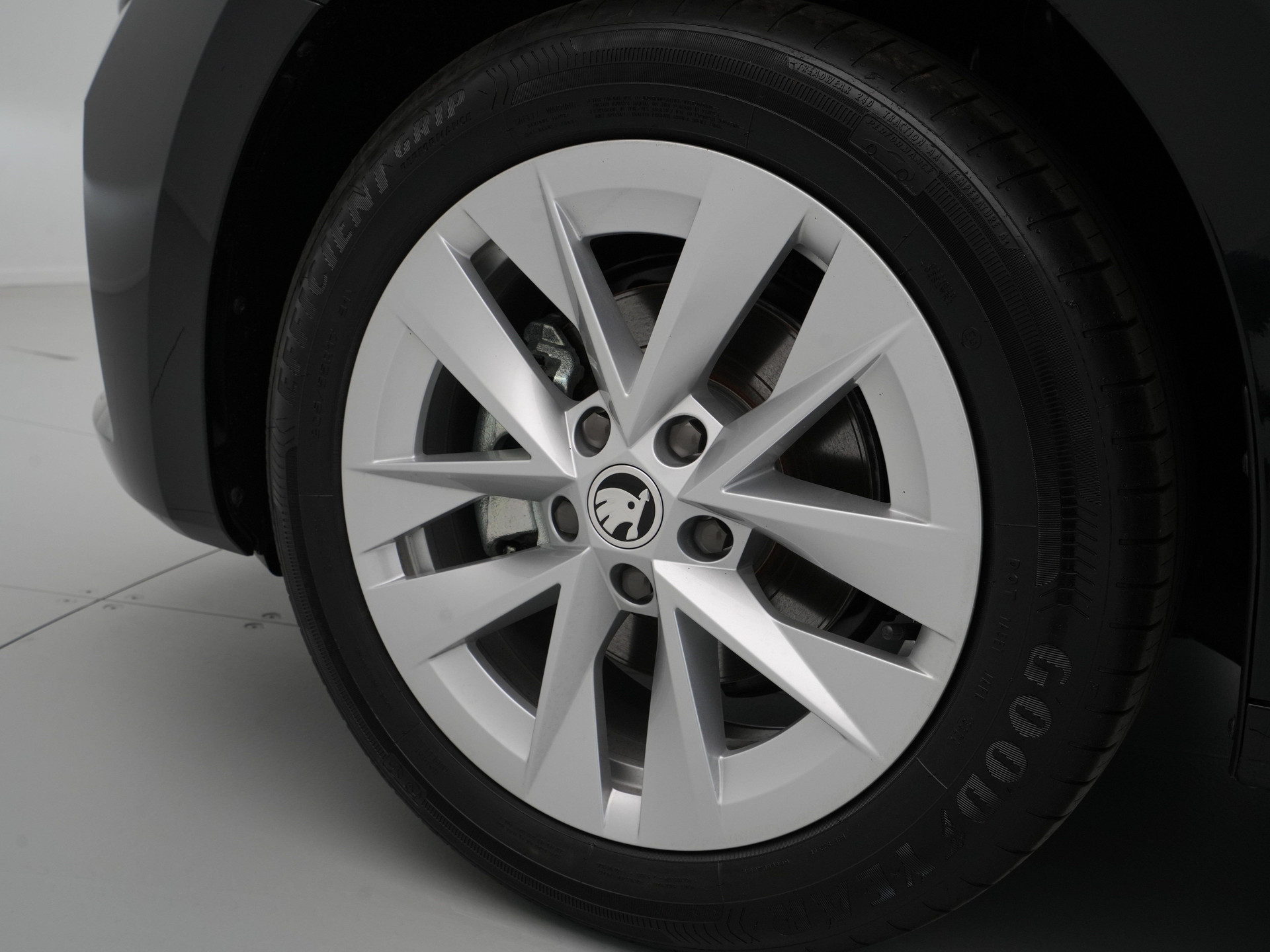 Škoda - Octavia Combi 1.5 TSI 115 6MT Business Edition Plus - 2024