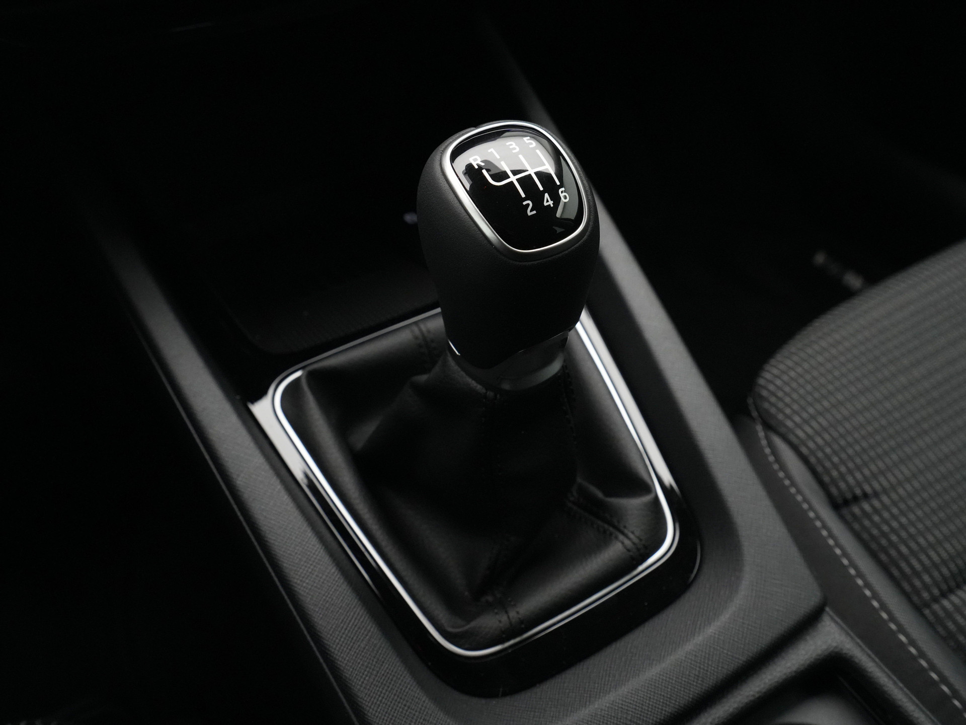 Škoda - Octavia Combi 1.5 TSI 115 6MT Business Edition Plus - 2024