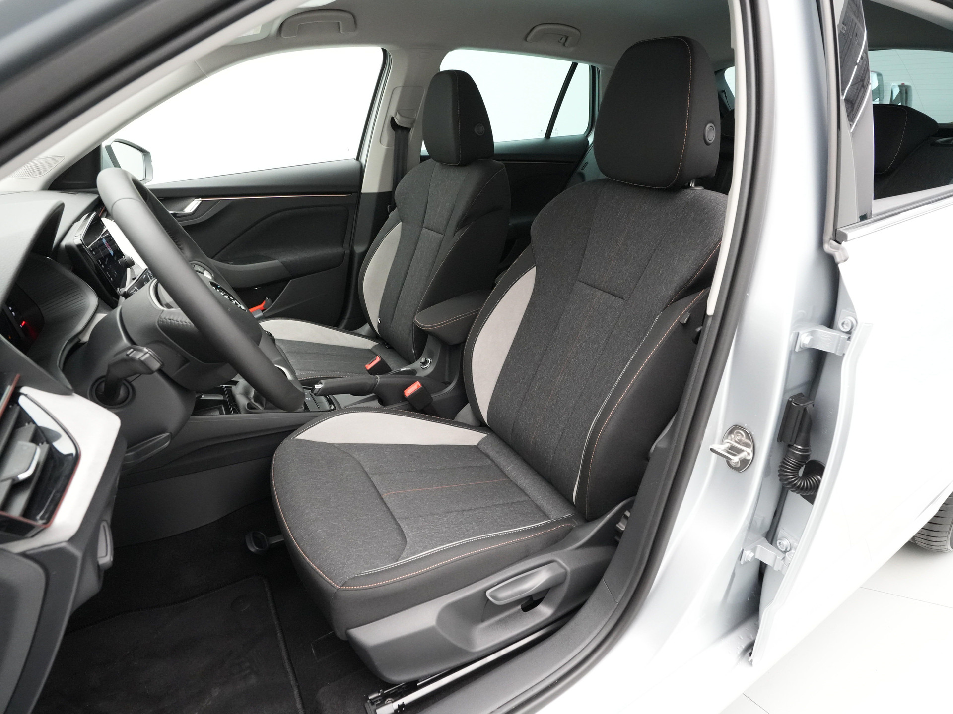 Škoda - Scala 1.0 TSI Greentech 115 6MT Business Edition - 2025