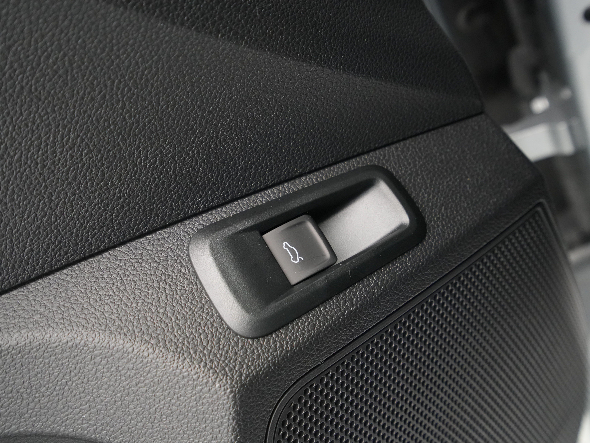 Škoda - Scala 1.0 TSI Greentech 115 6MT Business Edition - 2025