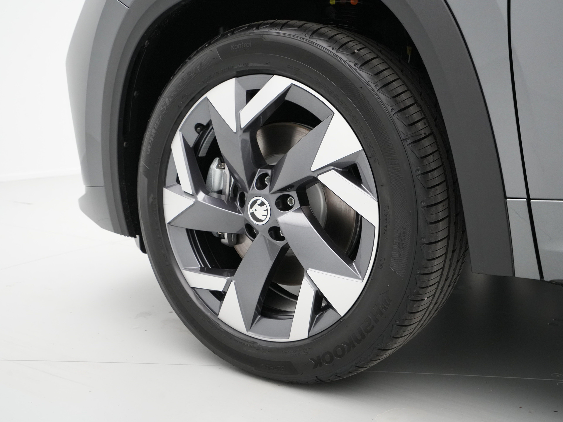 Škoda - Kodiaq 1.5 TSI PHEV 204 6DSG Sportline Business - 2025