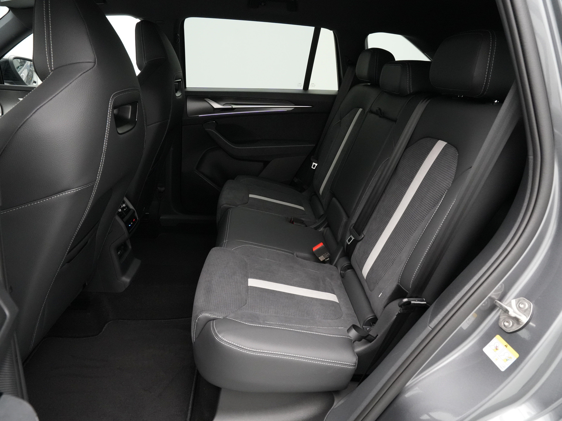 Škoda - Kodiaq 1.5 TSI PHEV 204 6DSG Sportline Business - 2025