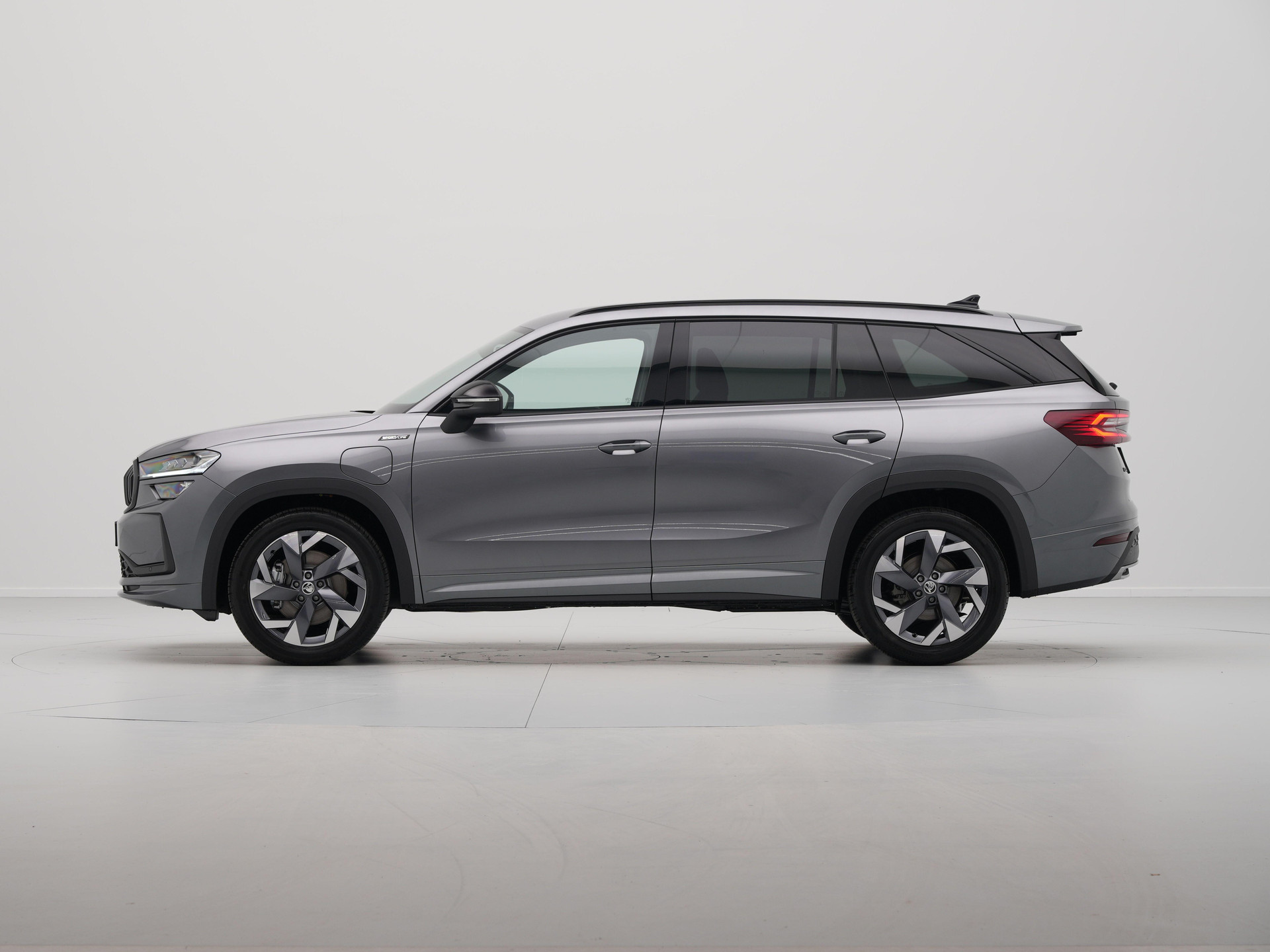 Škoda - Kodiaq 1.5 TSI PHEV 204 6DSG Sportline Business - 2025