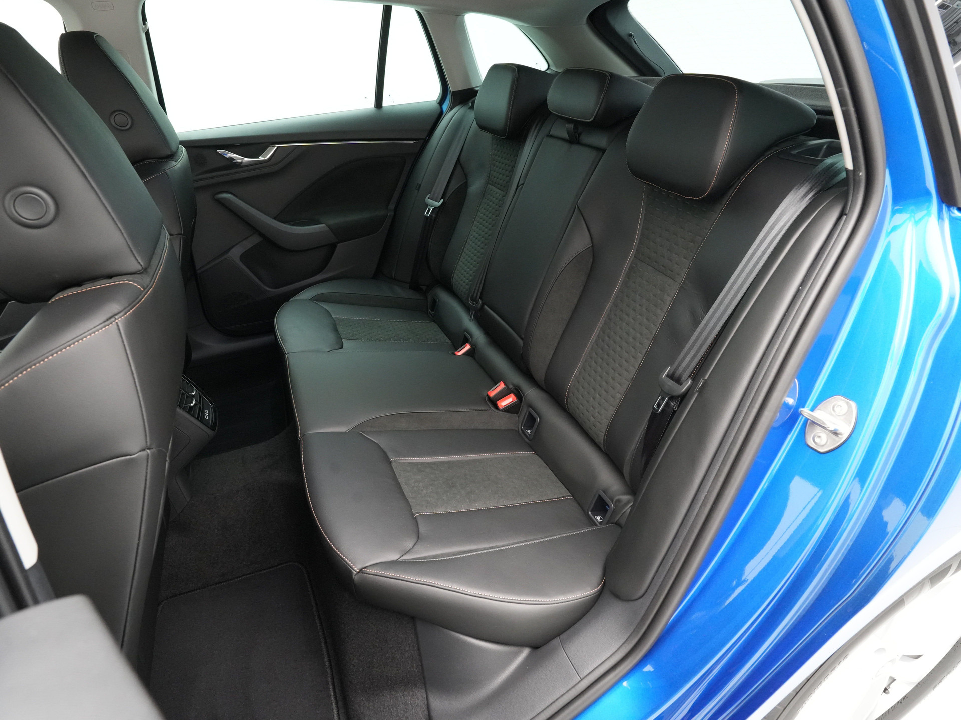 Škoda - Scala 1.0 TSI Greentech 115 6MT Business Edition - 2024