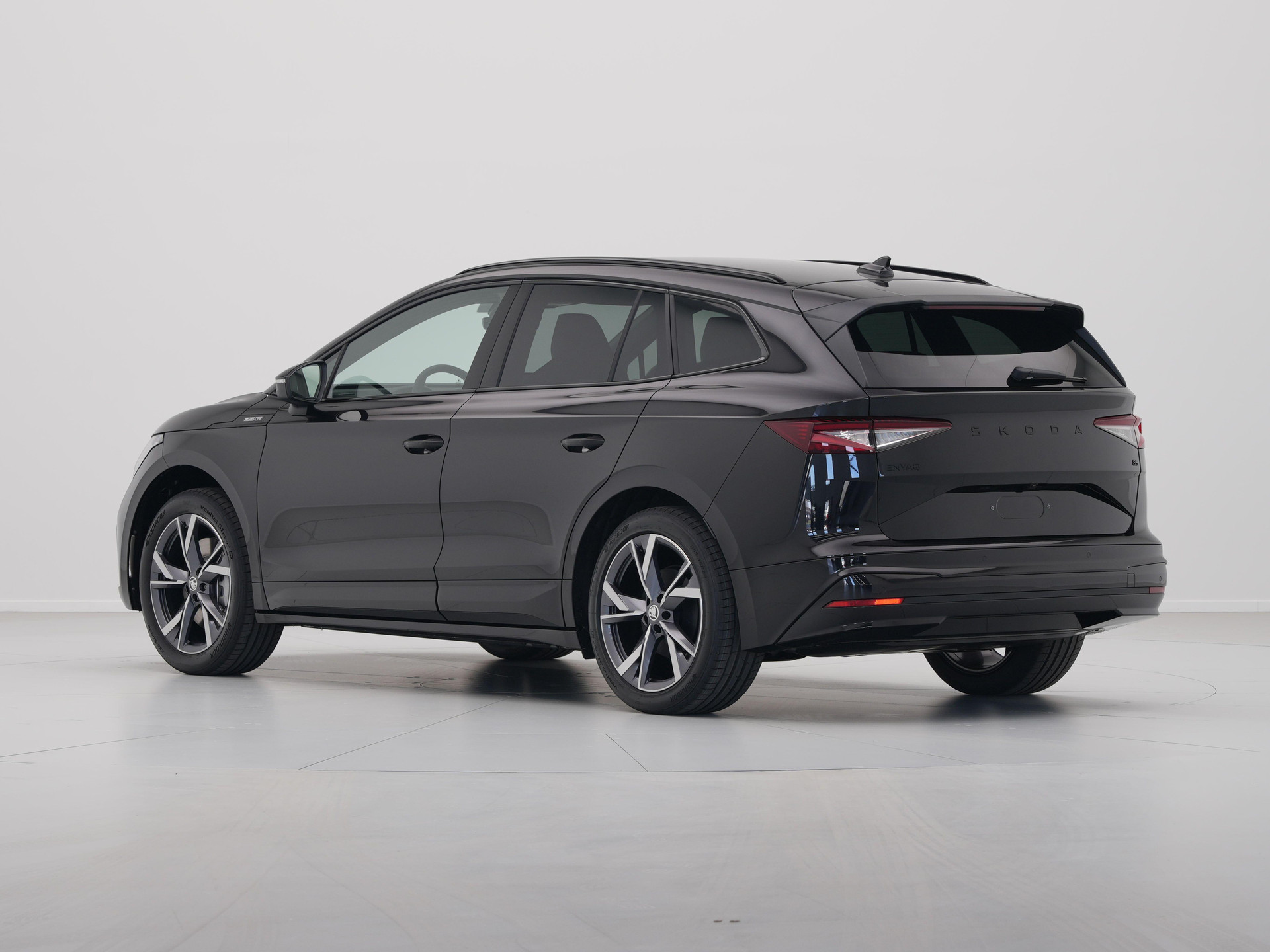 Škoda - Enyaq iV 85 Elektromotor 286 1AT Sportline - 2024