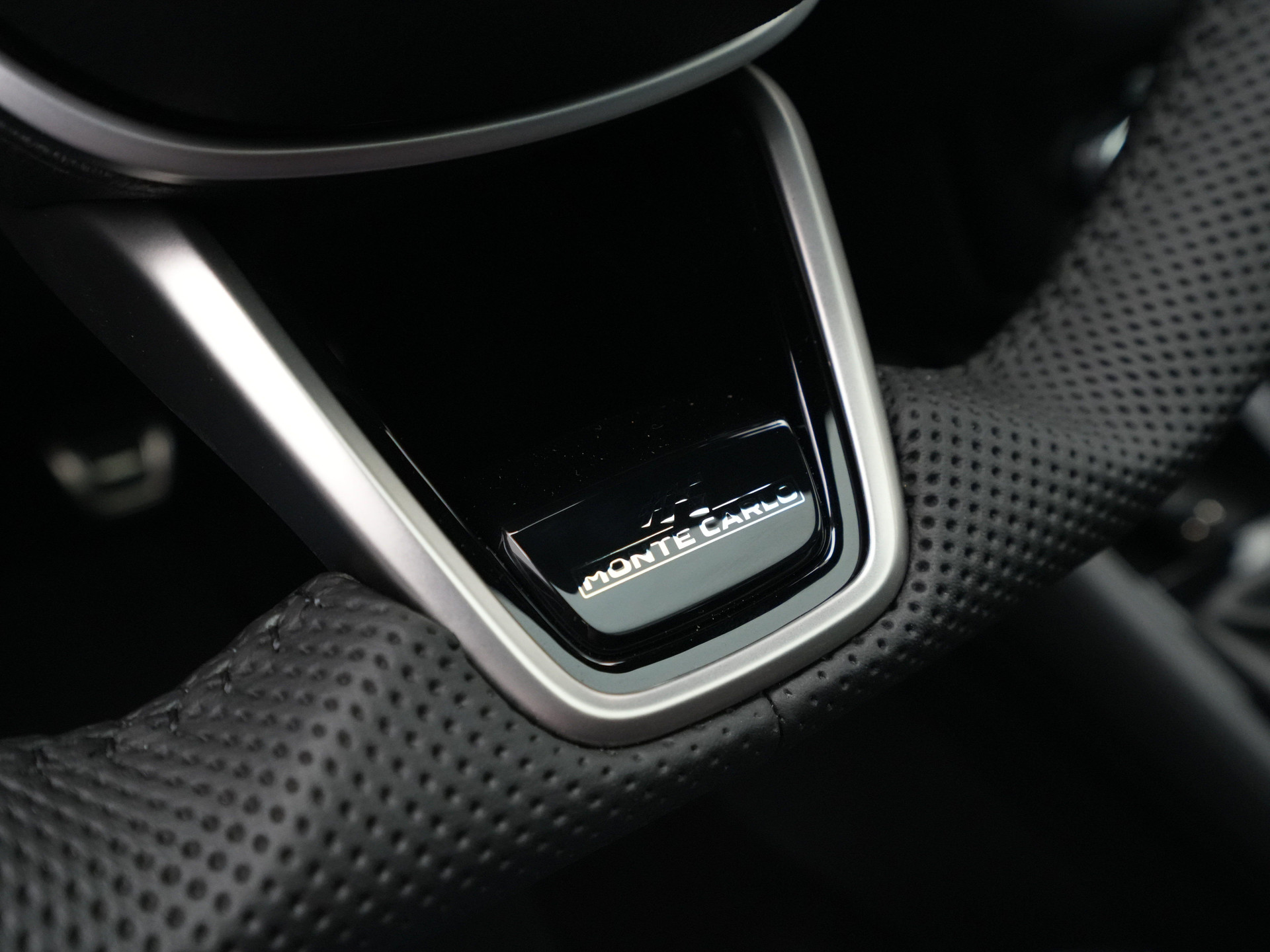 Škoda - Kamiq 1.0 TSI Greentech 115 6MT Monte Carlo - 2025