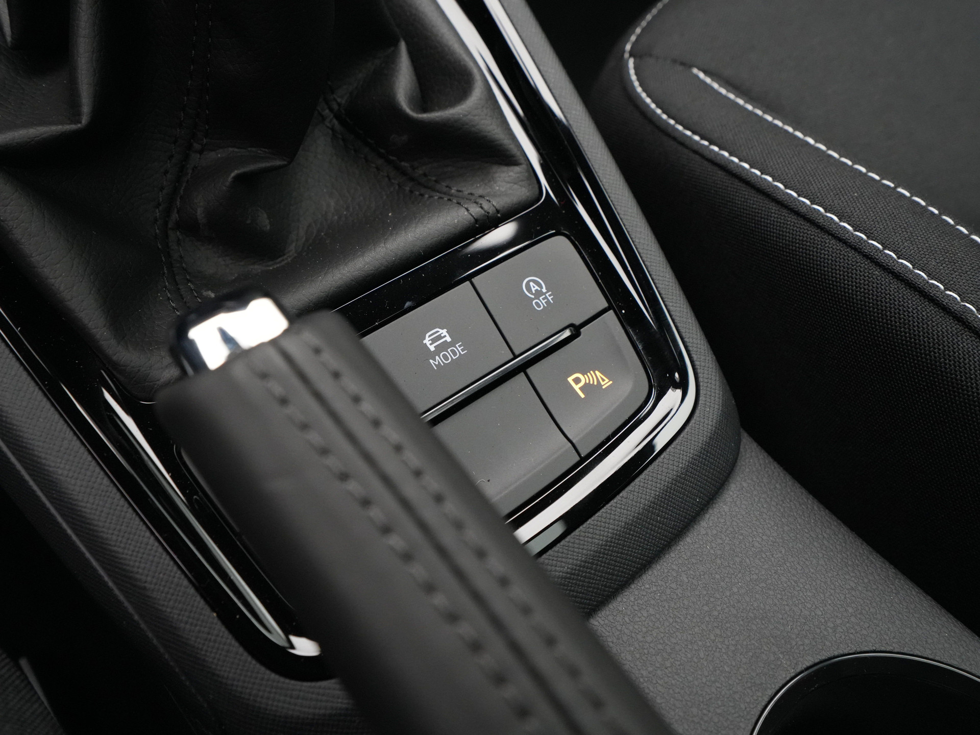 Škoda - Kamiq 1.0 TSI Greentech 115 6MT Monte Carlo - 2025