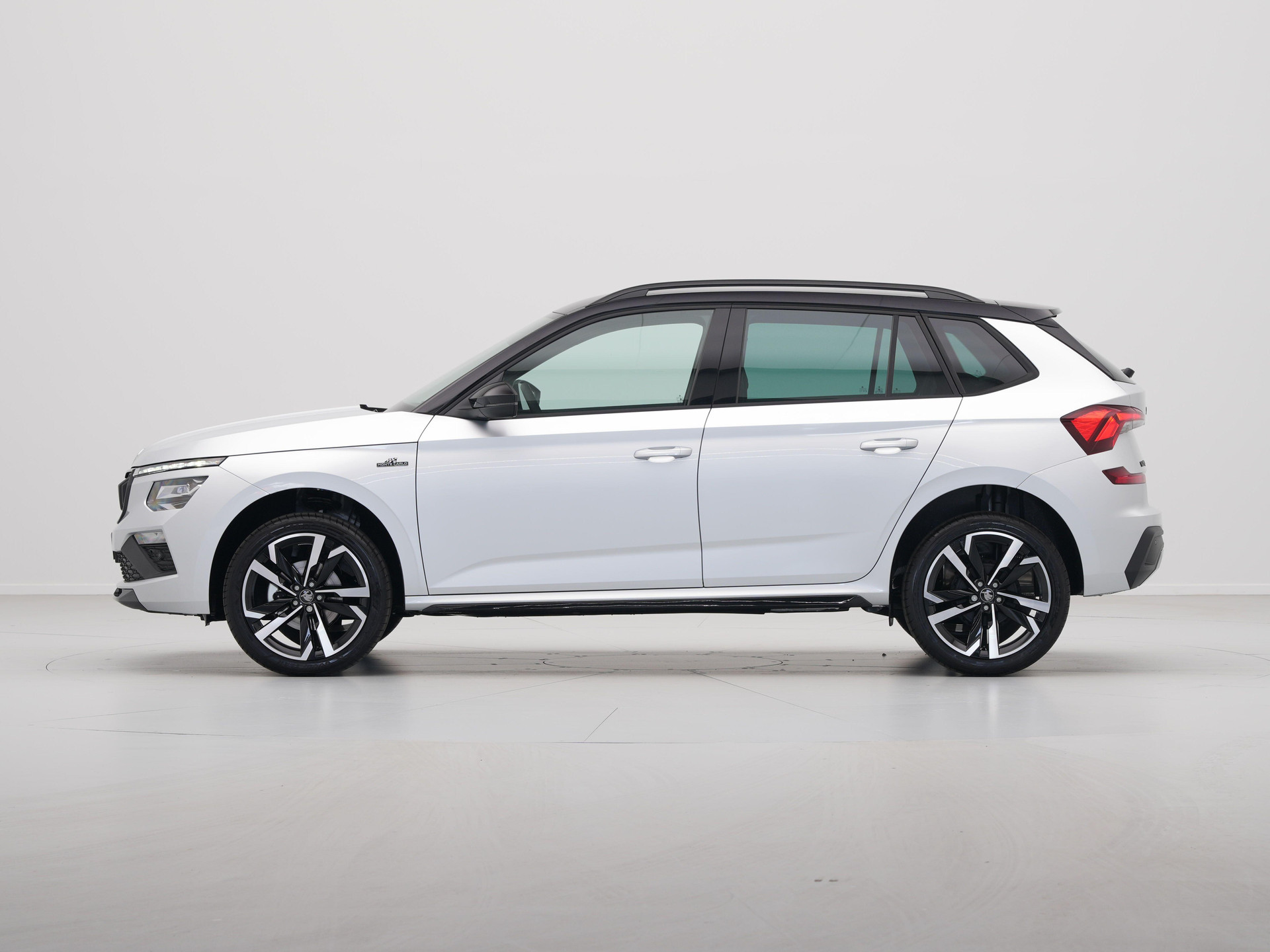 Škoda - Kamiq 1.0 TSI Greentech 115 6MT Monte Carlo - 2025