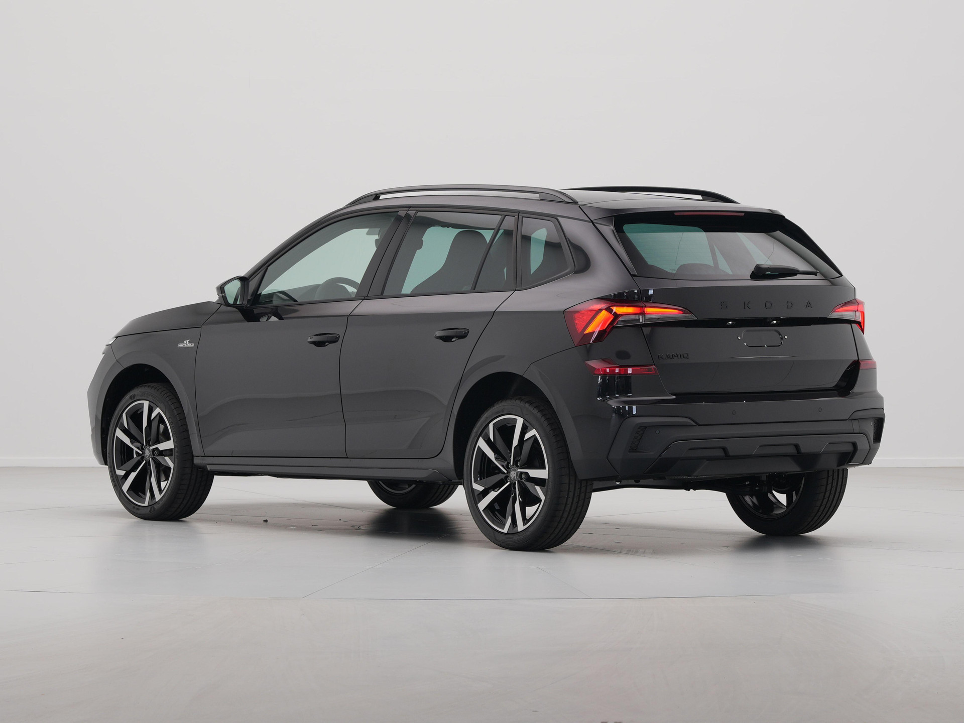 Škoda - Kamiq 1.0 TSI Greentech 115 6MT Monte Carlo - 2025