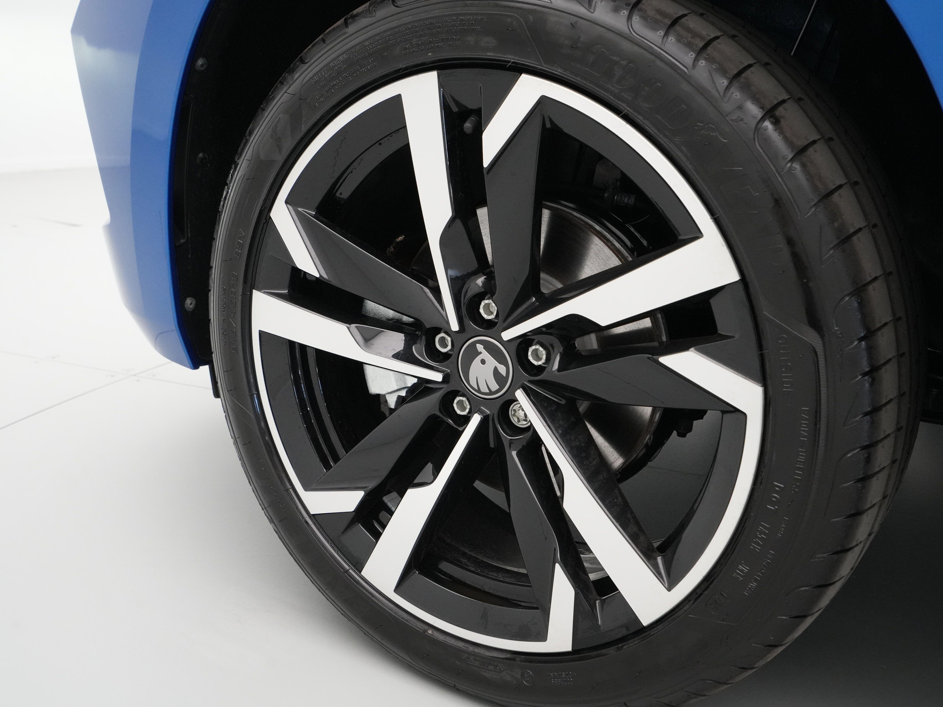 Škoda - Kamiq 1.0 TSI Greentech 115 DSG-7 Monte Carlo - 2025