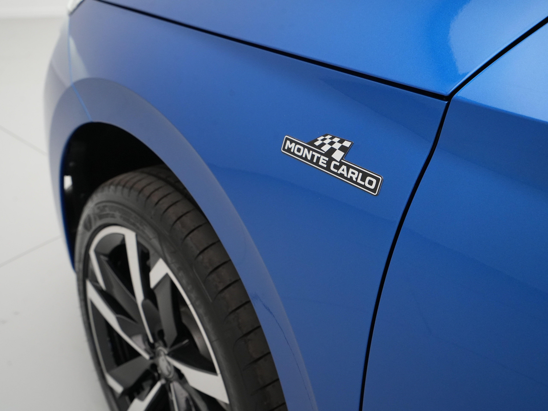 Škoda - Kamiq 1.0 TSI Greentech 115 DSG-7 Monte Carlo - 2025