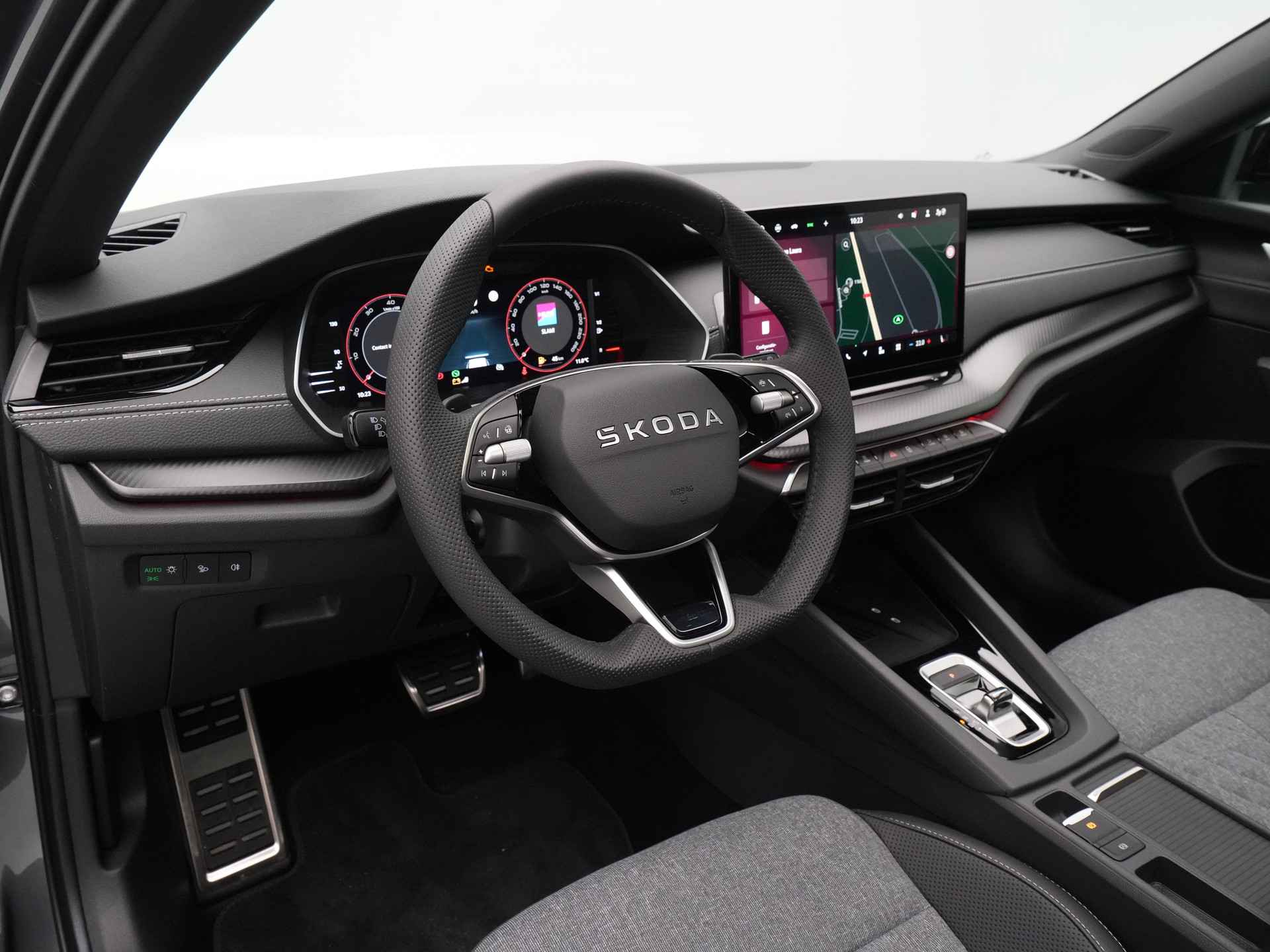 Škoda - Octavia Combi 1.5 TSI e-TEC MHEV 150 7DSG Sportline Business - 2025