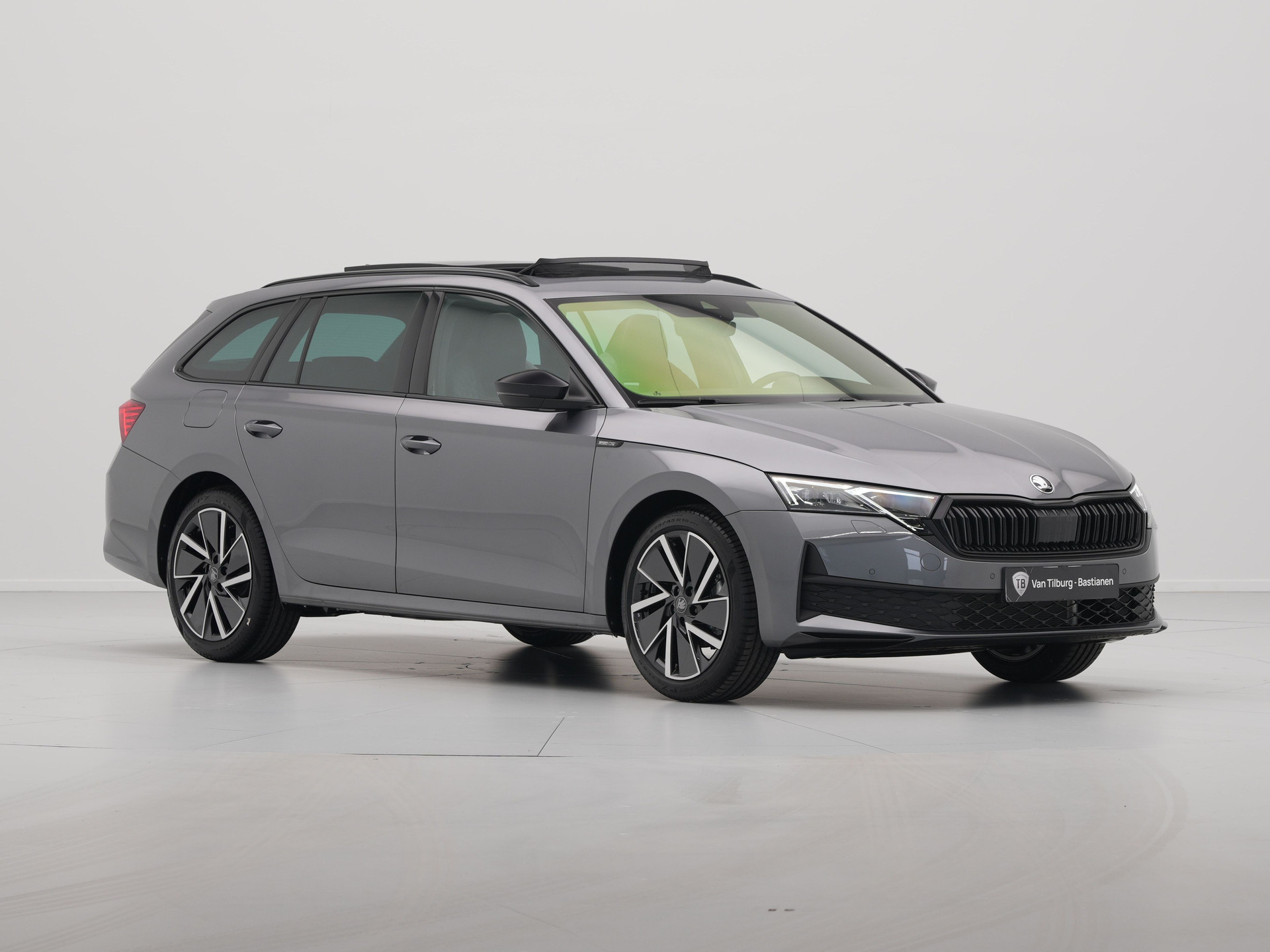 Škoda - Octavia Combi 1.5 TSI e-TEC MHEV 150 7DSG Sportline Business - 2025