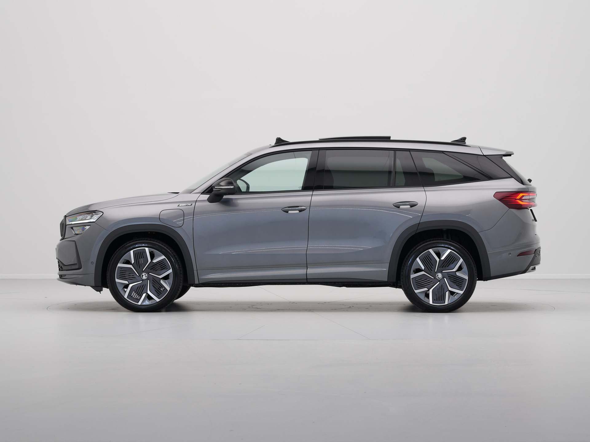 Škoda - Kodiaq 1.5 TSI PHEV 204 6DSG Sportline Business - 2025