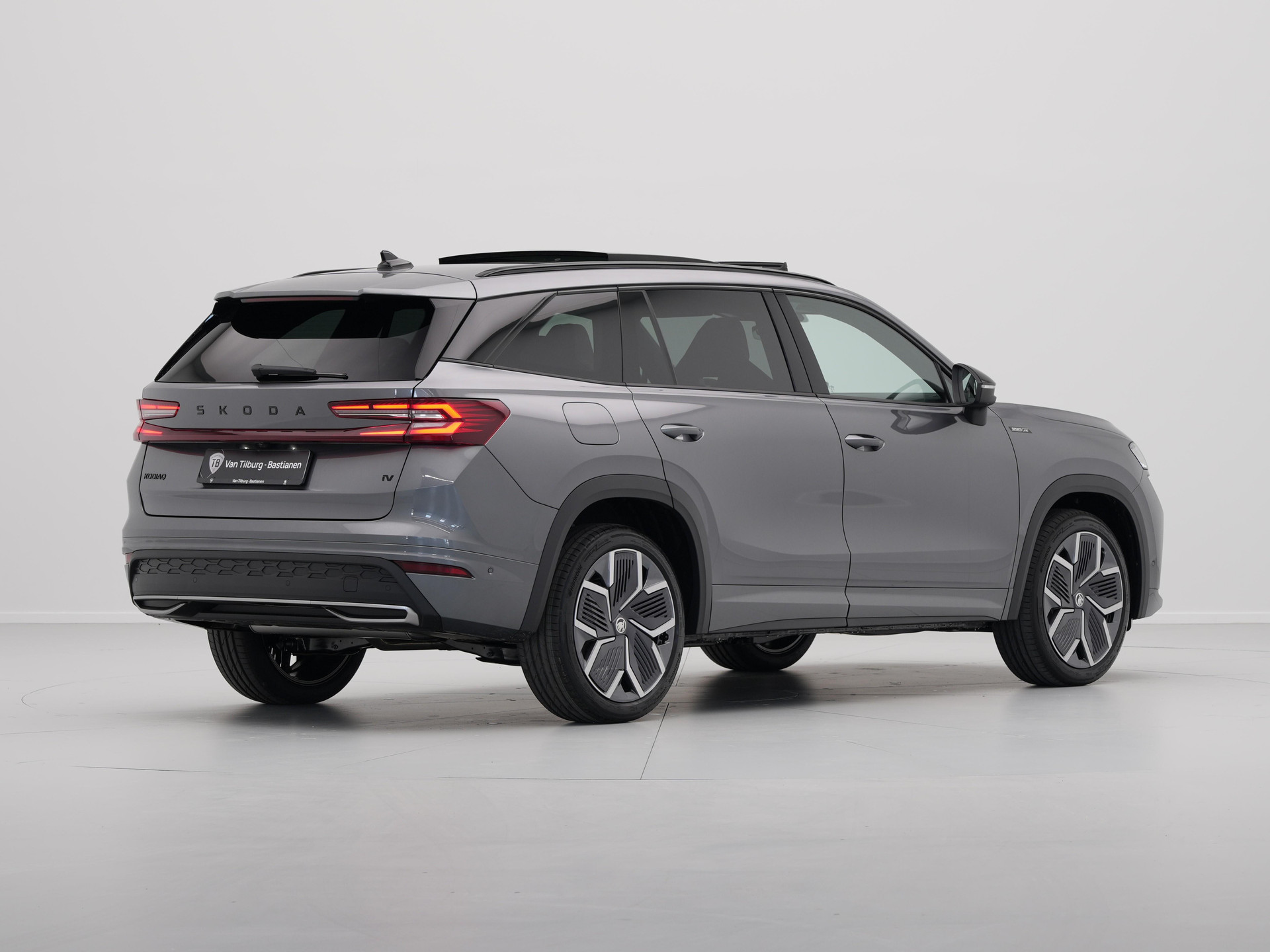 Škoda - Kodiaq 1.5 TSI PHEV 204 6DSG Sportline Business - 2025