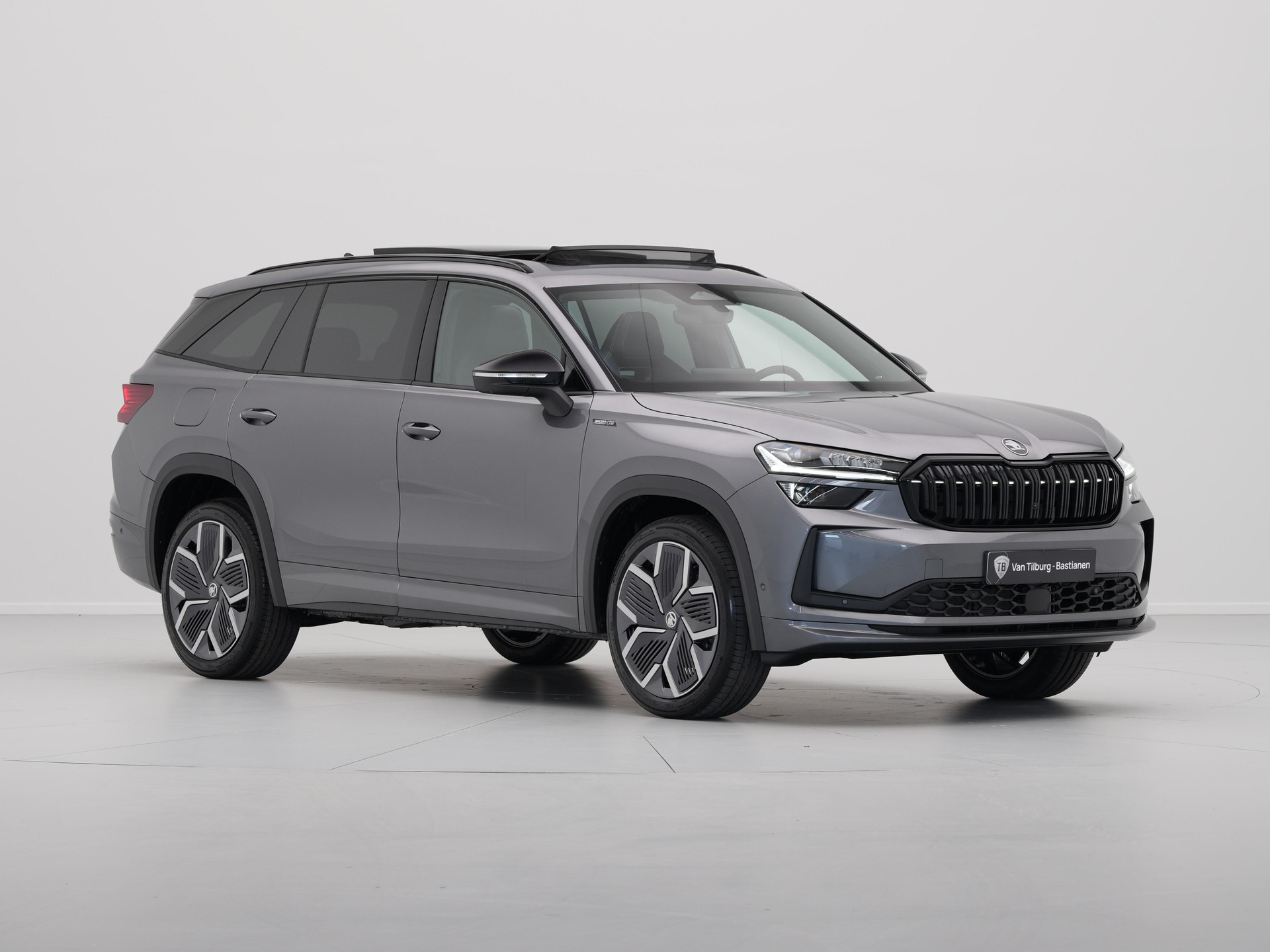 Škoda - Kodiaq 1.5 TSI PHEV 204 6DSG Sportline Business - 2025