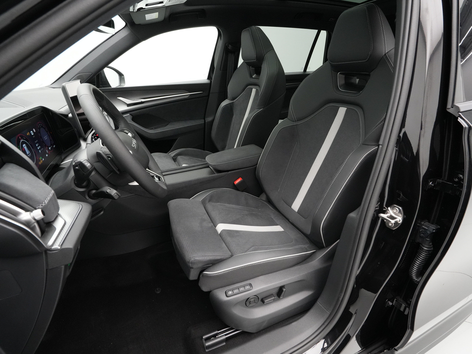 Škoda - Kodiaq 1.5 TSI PHEV 204 6DSG Sportline Business - 2025