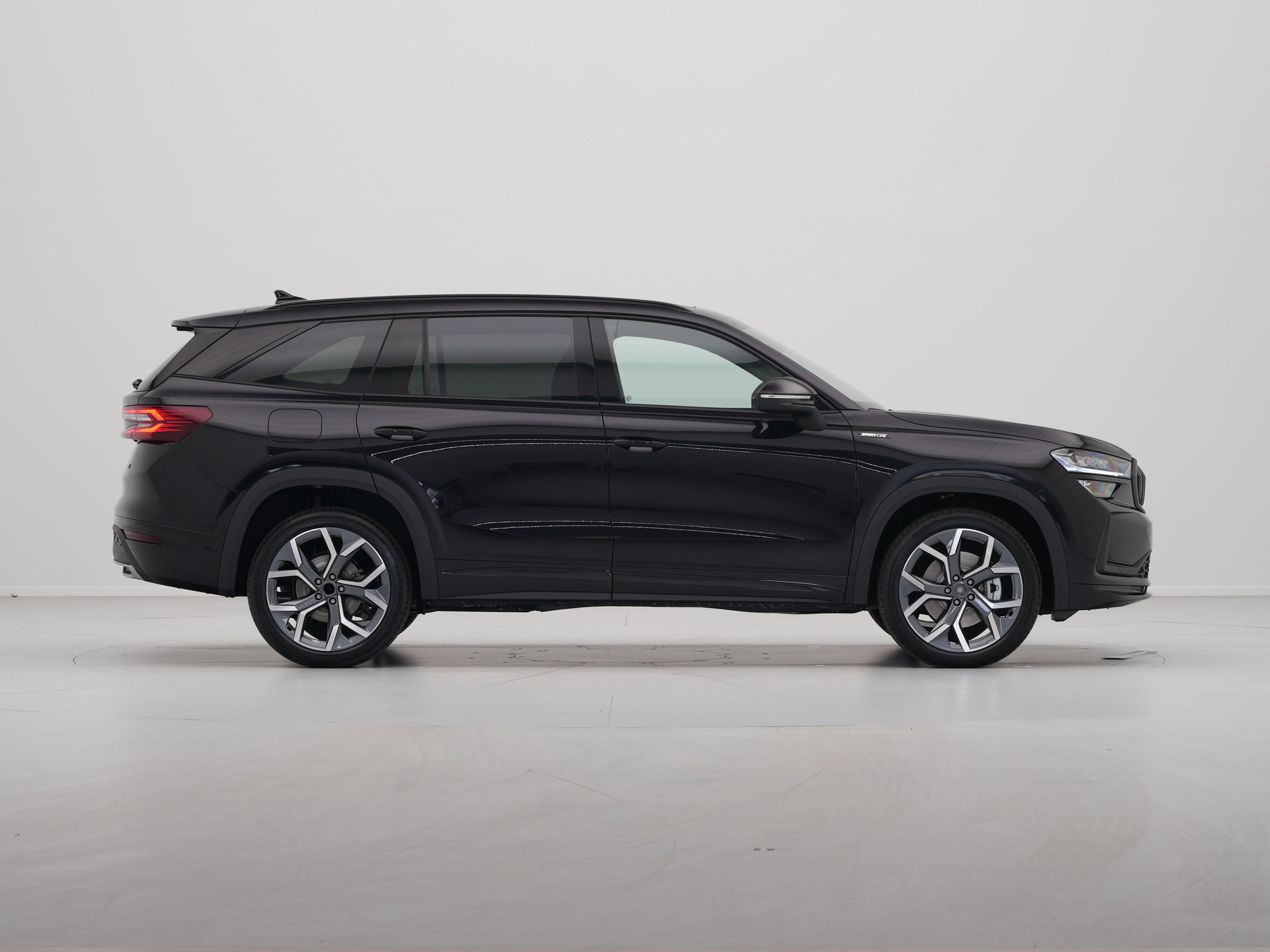 Škoda - Kodiaq 1.5 TSI PHEV 204 6DSG Sportline Business - 2025