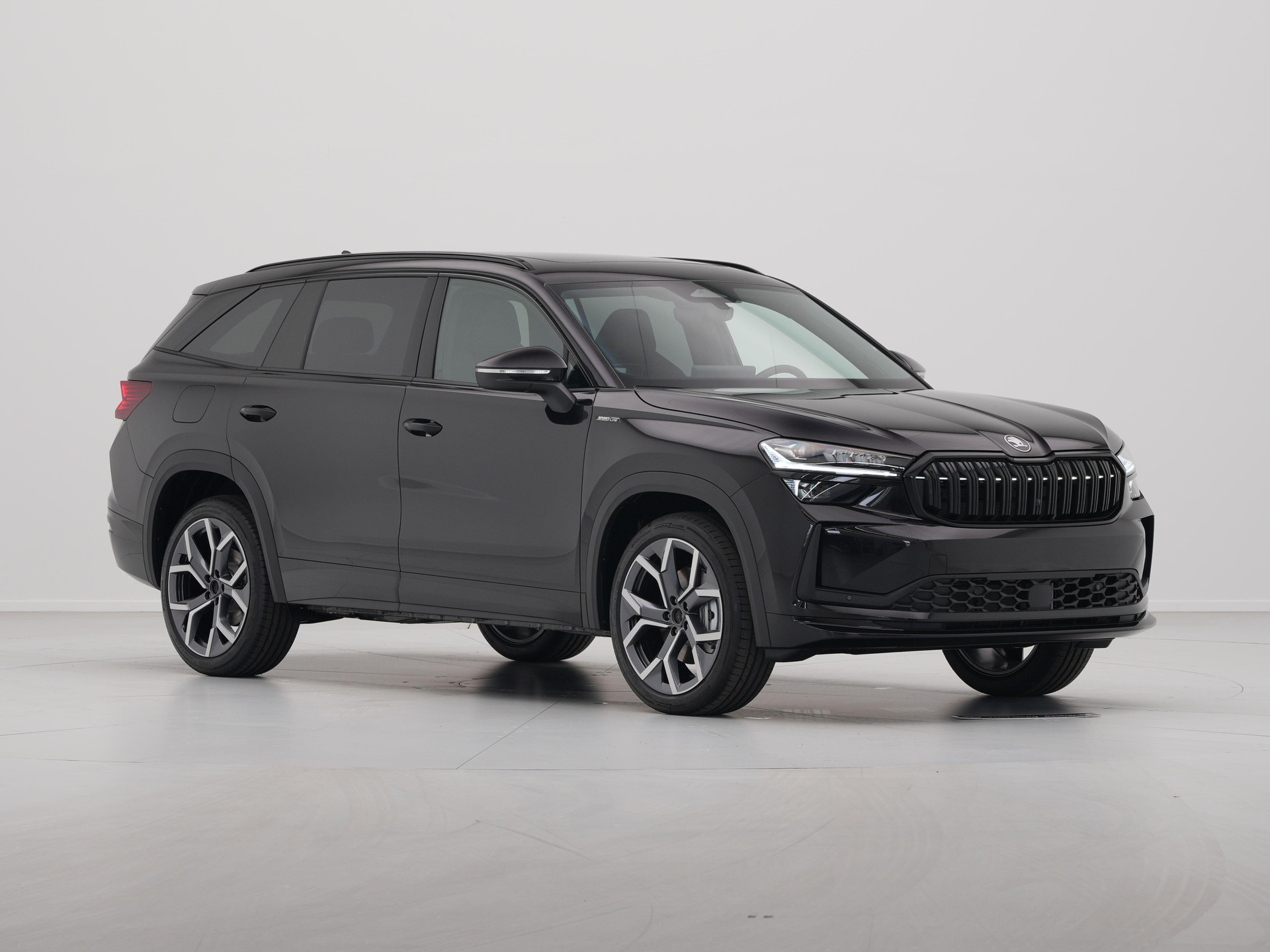 Škoda - Kodiaq 1.5 TSI PHEV 204 6DSG Sportline Business - 2025