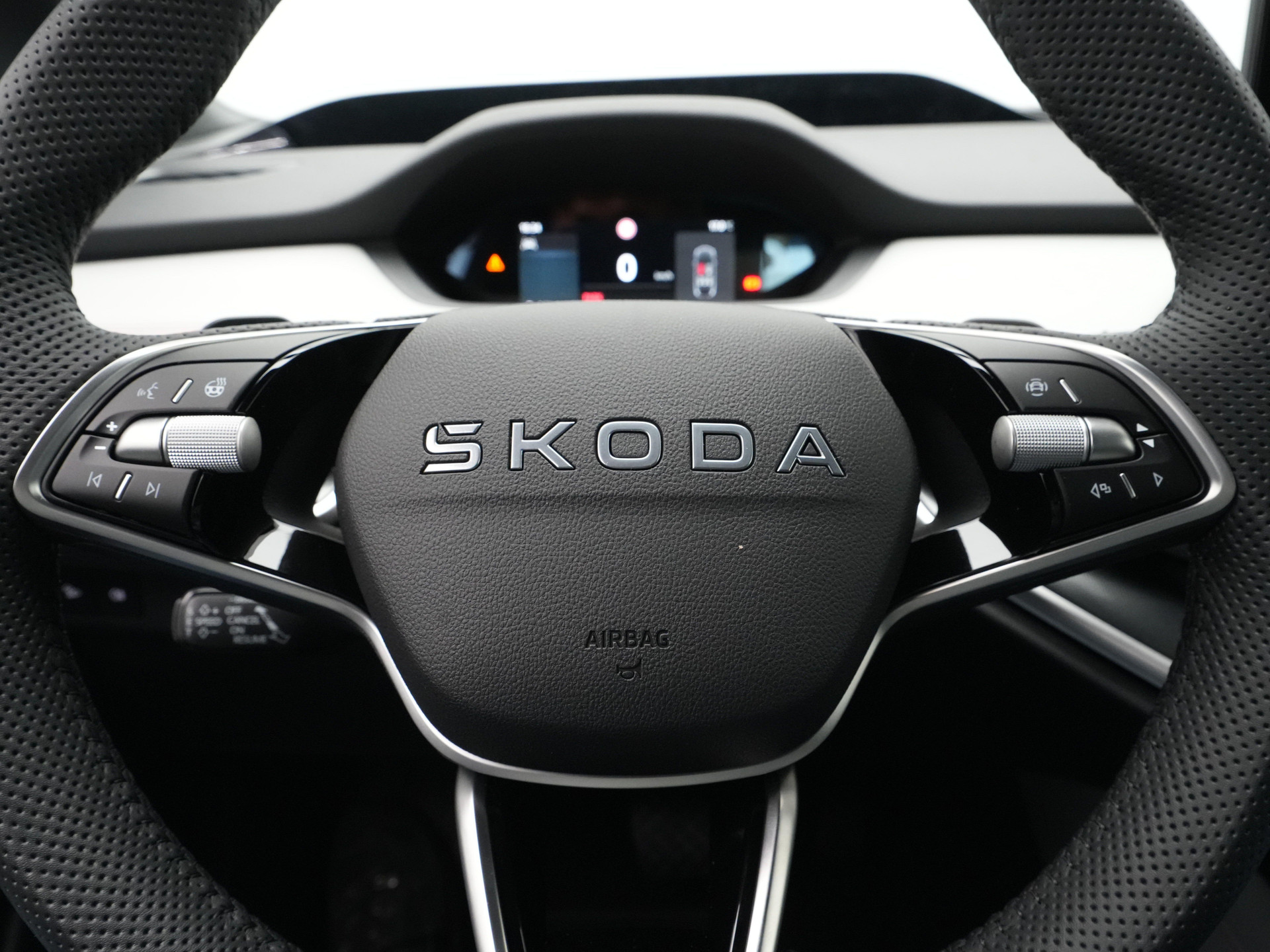 Škoda - Elroq 82 Elektromotor 286 1AT Business Edition - 2025