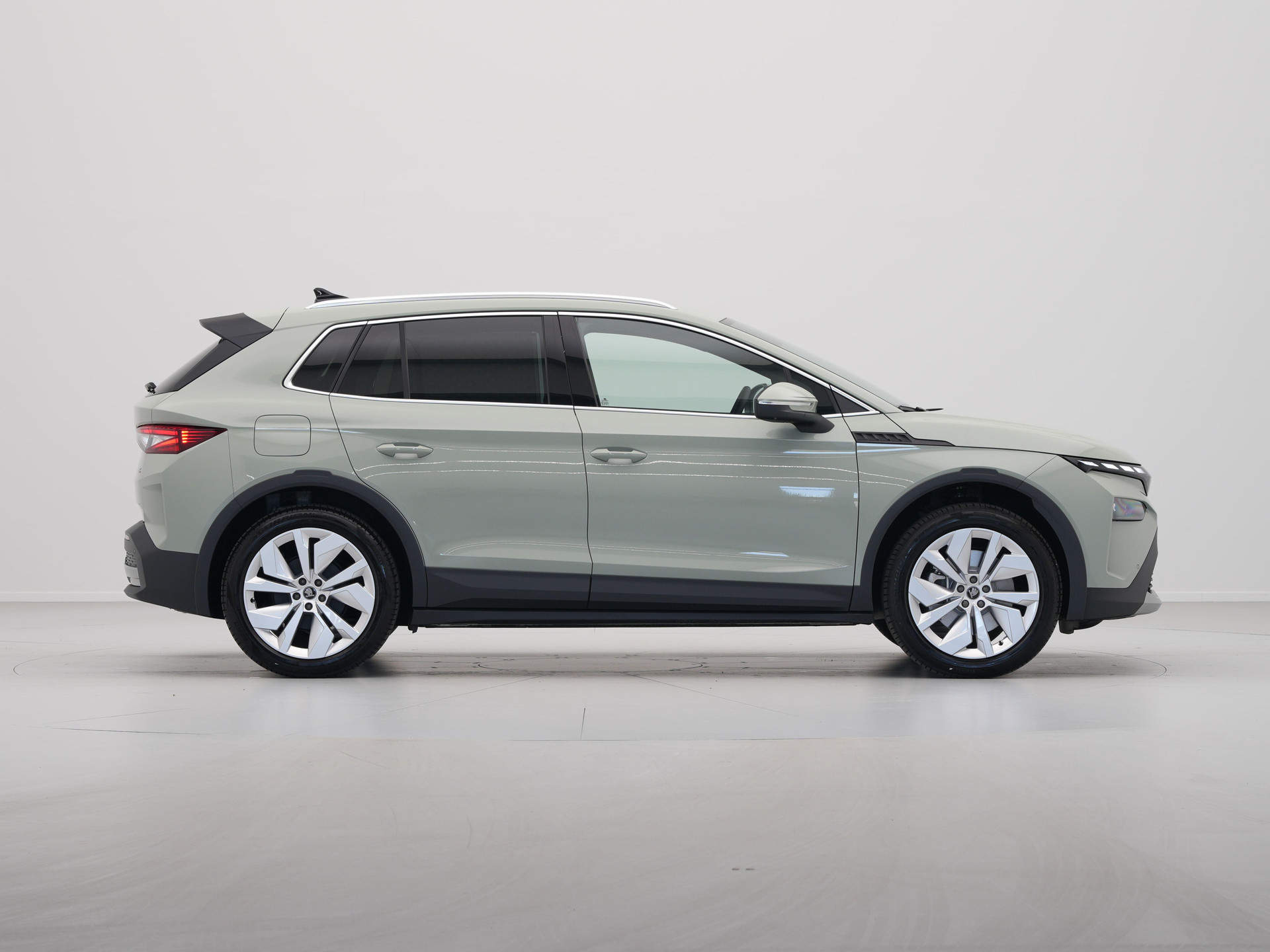 Škoda - Elroq 82 Elektromotor 286 1AT Business Edition - 2025