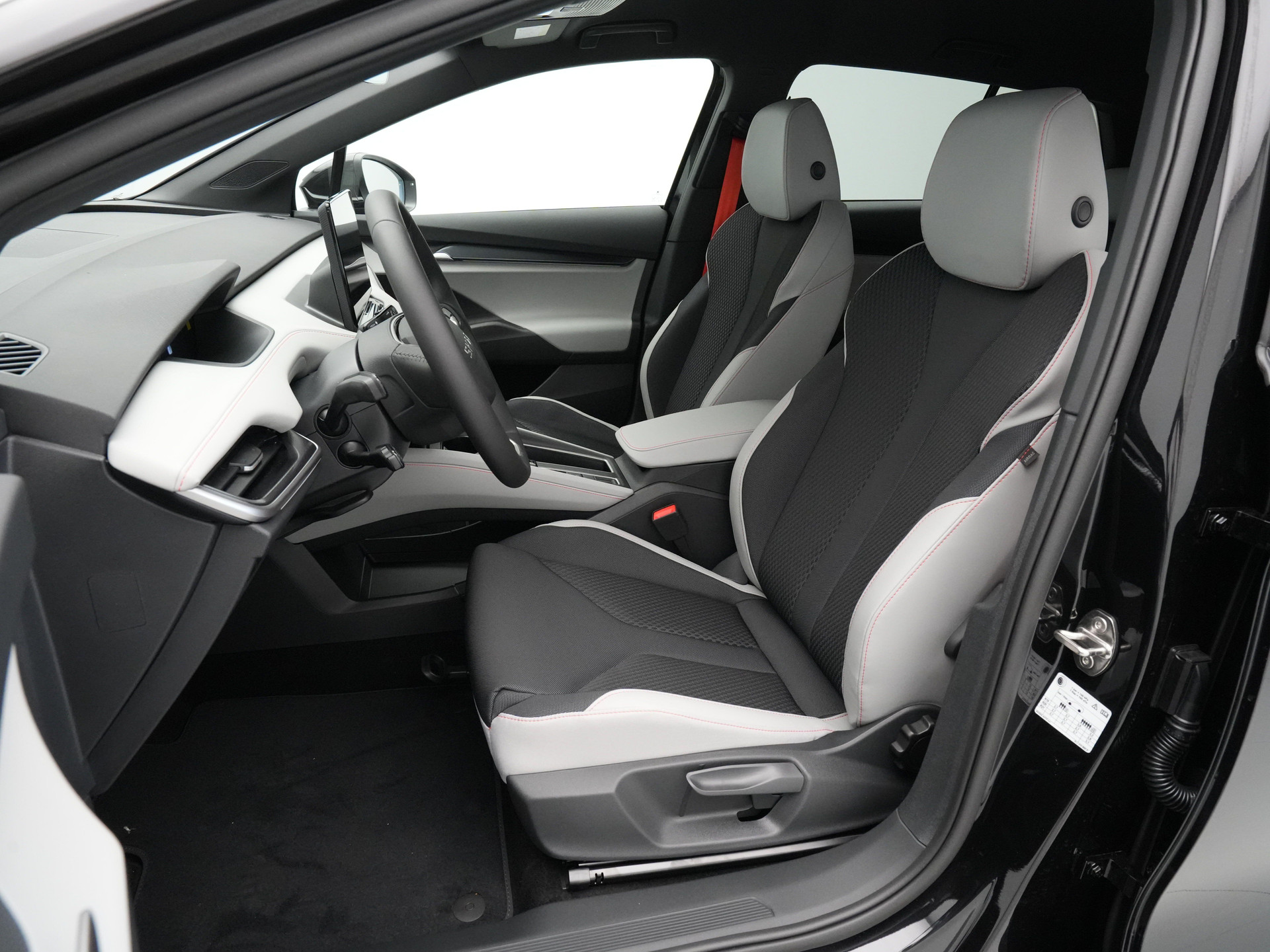 Škoda - Elroq 82 Elektromotor 286 1AT Business Edition - 2025