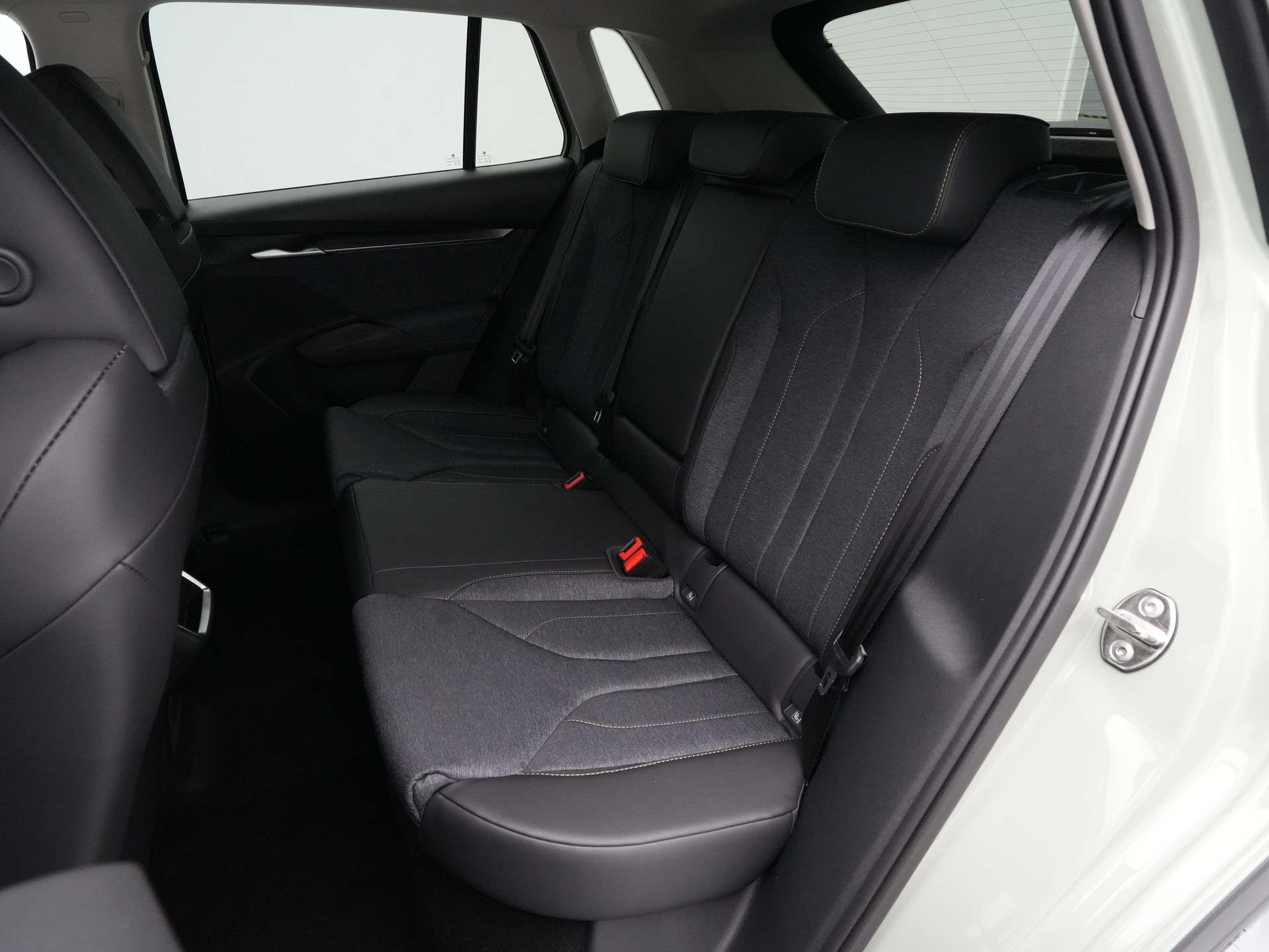 Škoda - Elroq 82 Elektromotor 286 1AT Business Edition - 2025
