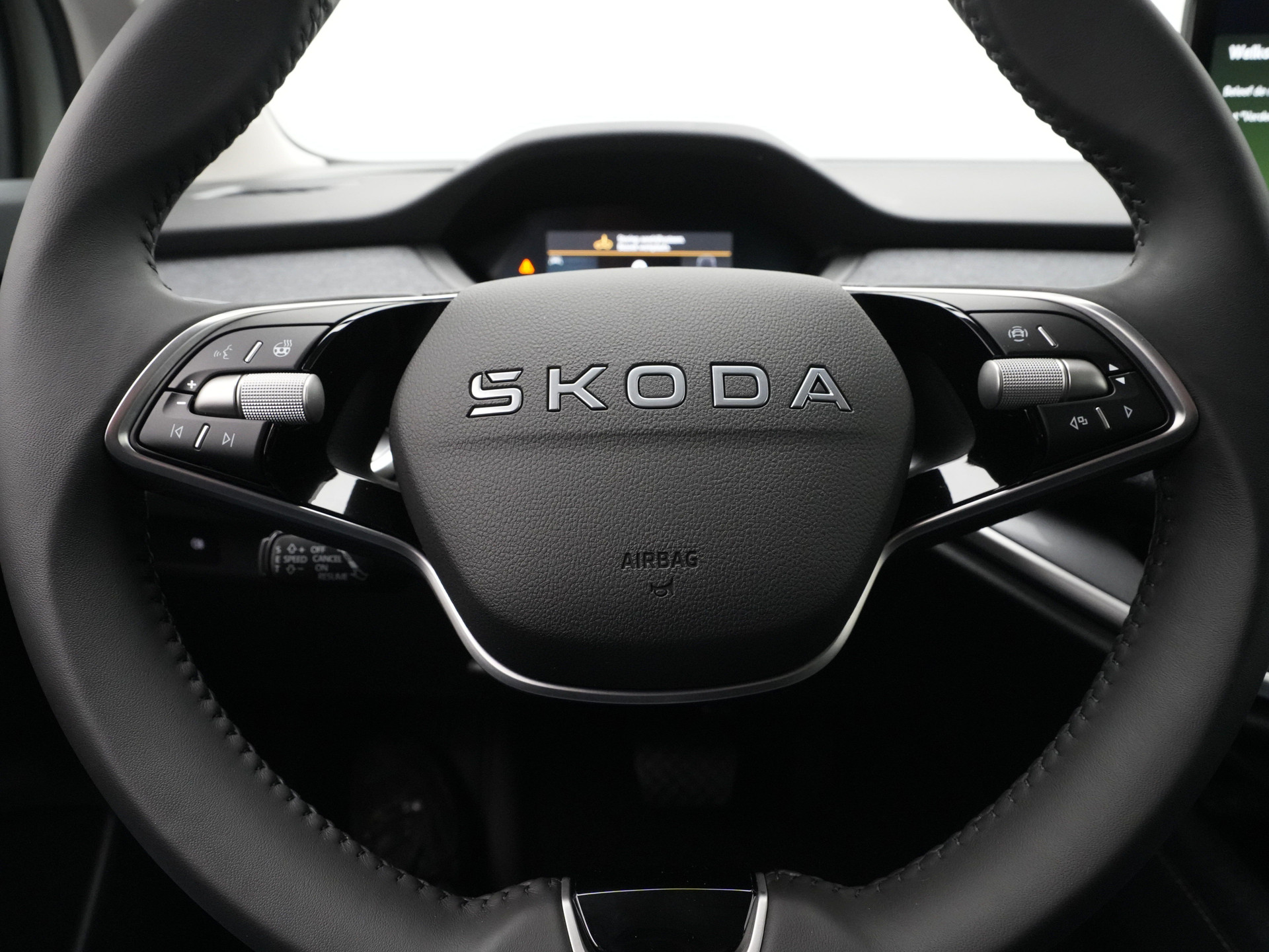 Škoda - Elroq 82 Elektromotor 286 1AT Business Edition - 2025