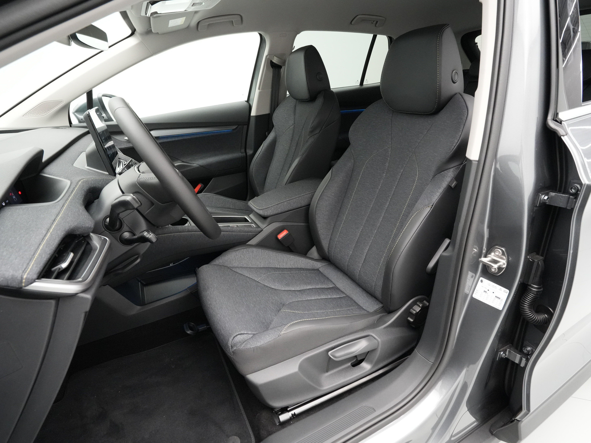 Škoda - Elroq 82 Elektromotor 286 1AT Business Edition - 2025