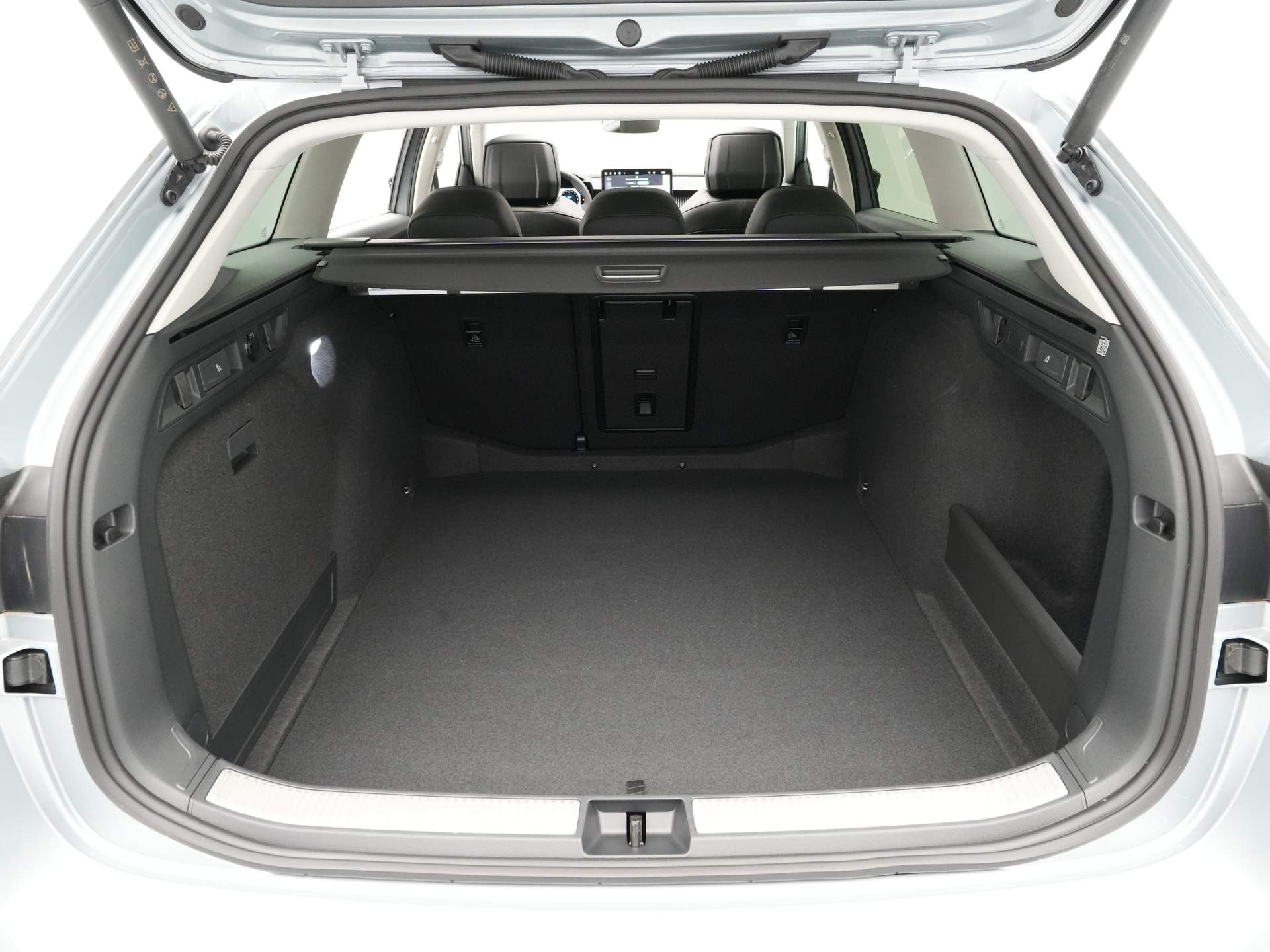 Škoda - Superb Combi 1.5 TSI MHEV Business Edition - 2024