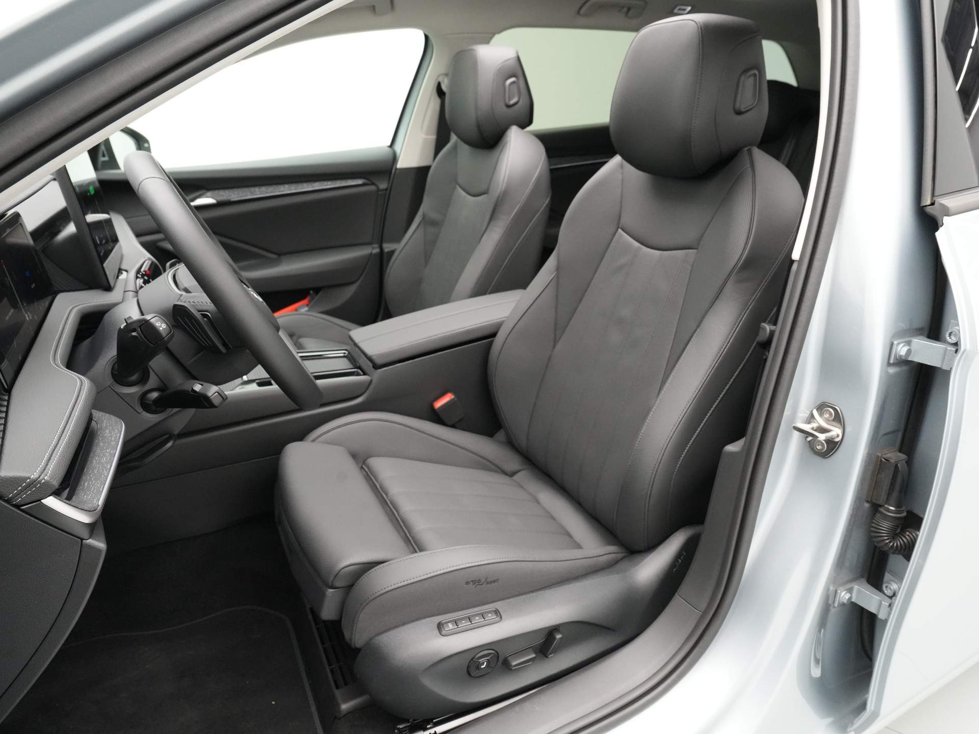 Škoda - Superb Combi 1.5 TSI MHEV Business Edition - 2024